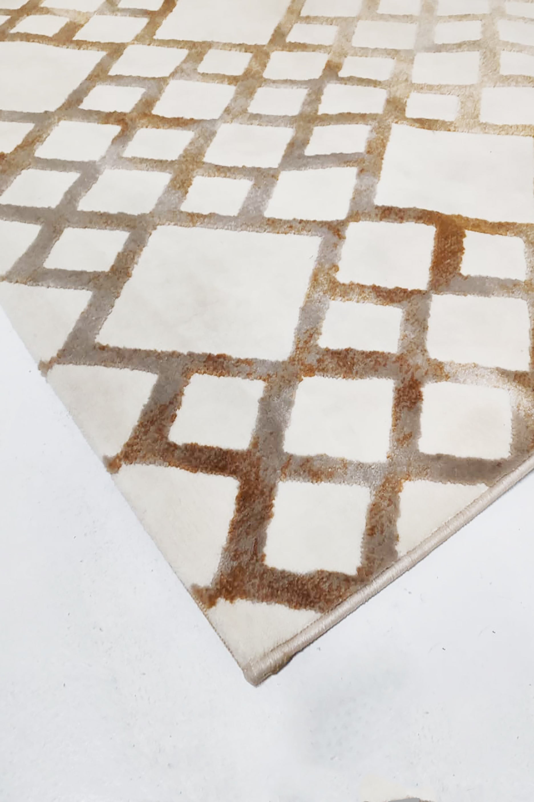 Beige Trellis Print Anglo Rug (150x220cm)