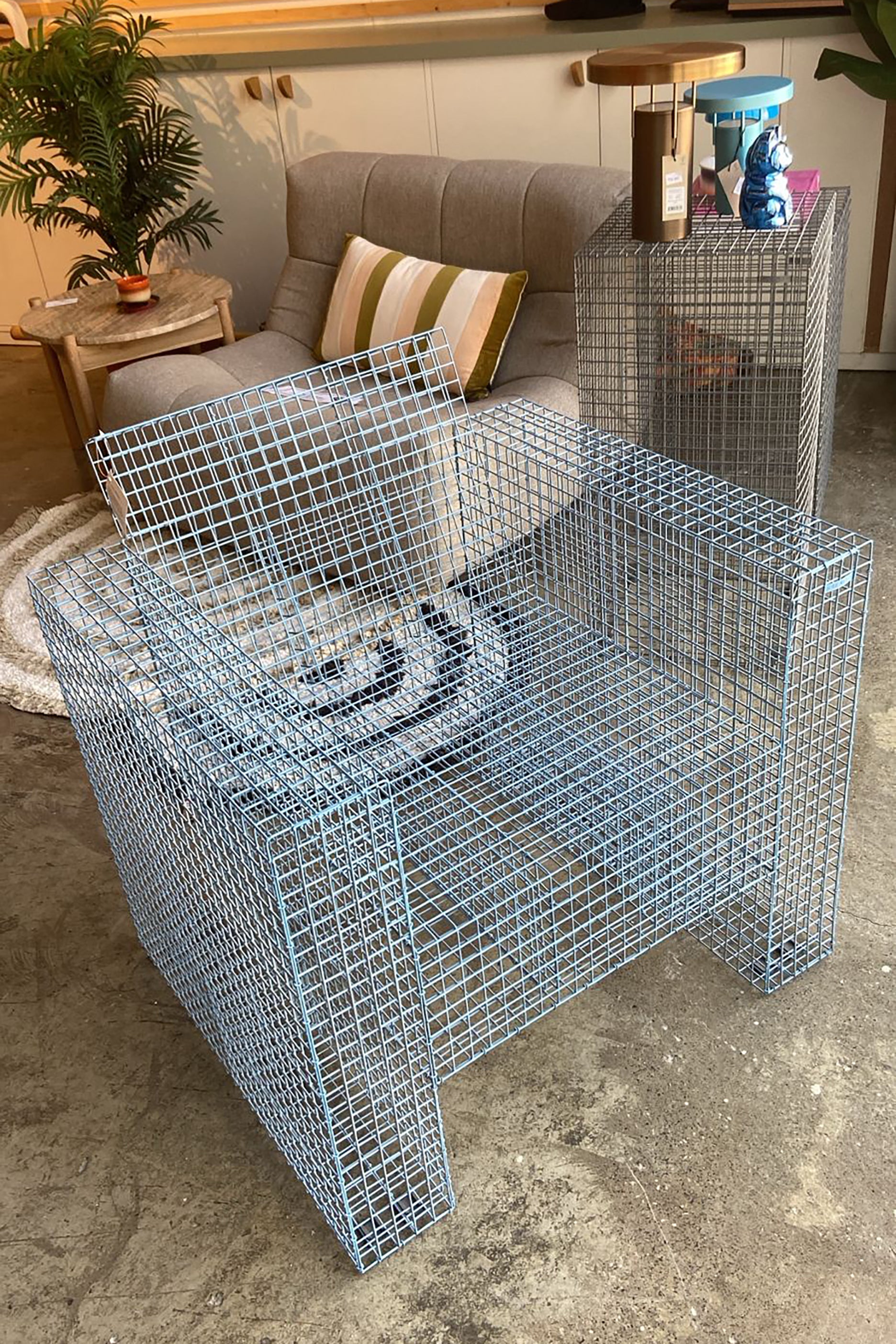 Wire Lounge chair (Baby Blue)
