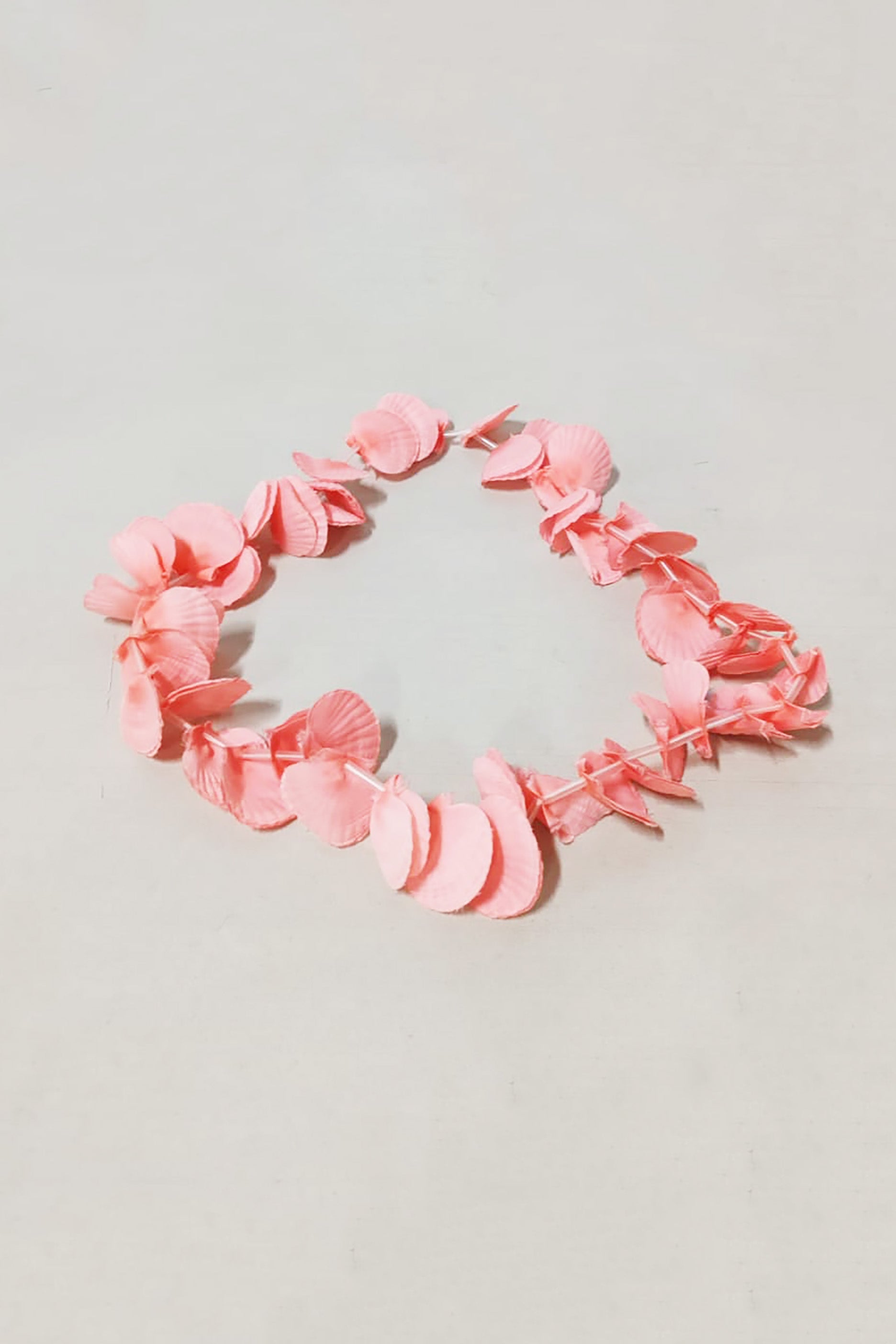 Clam Shell Silk Leis
