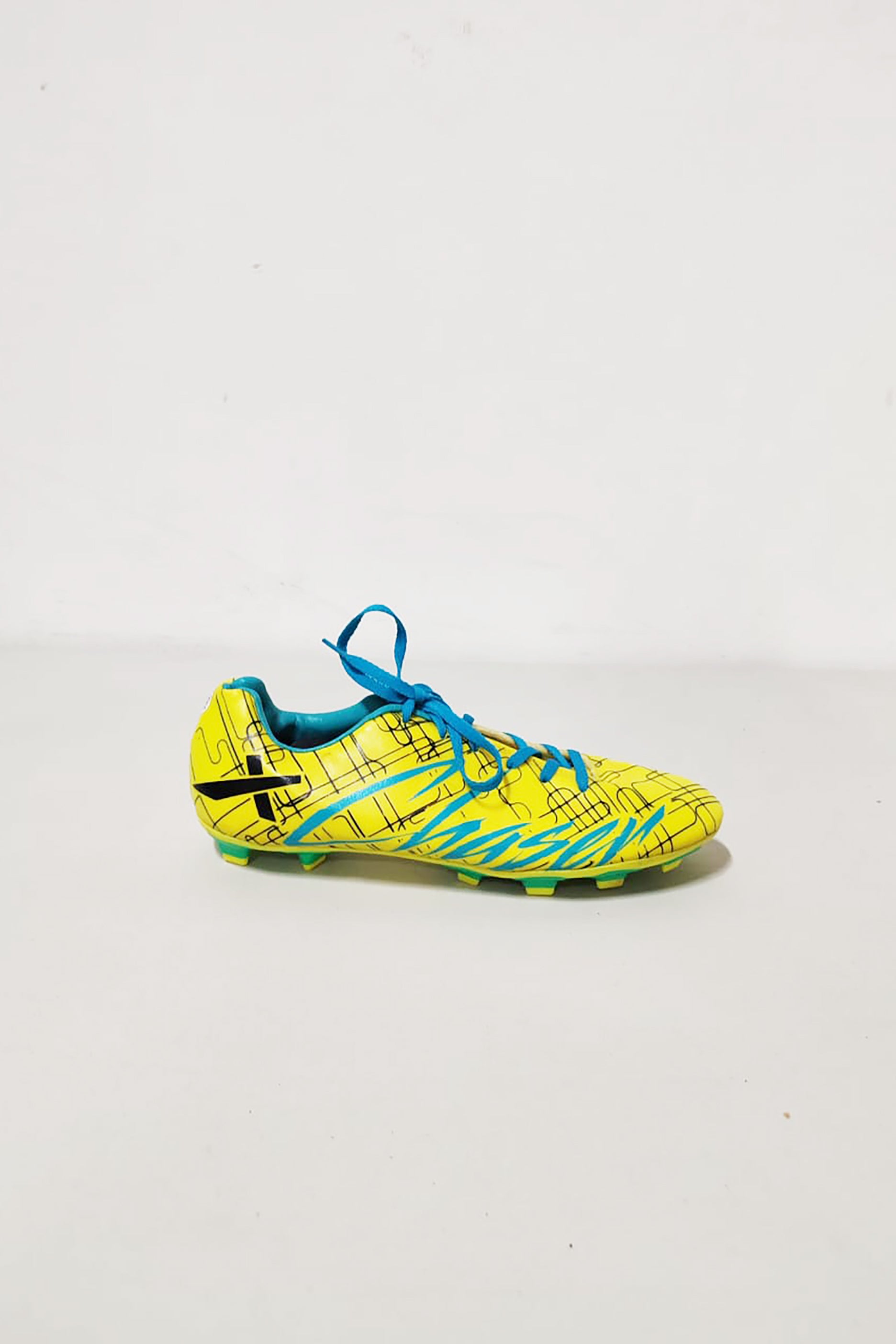 Football Shoes for Men (Yellow)