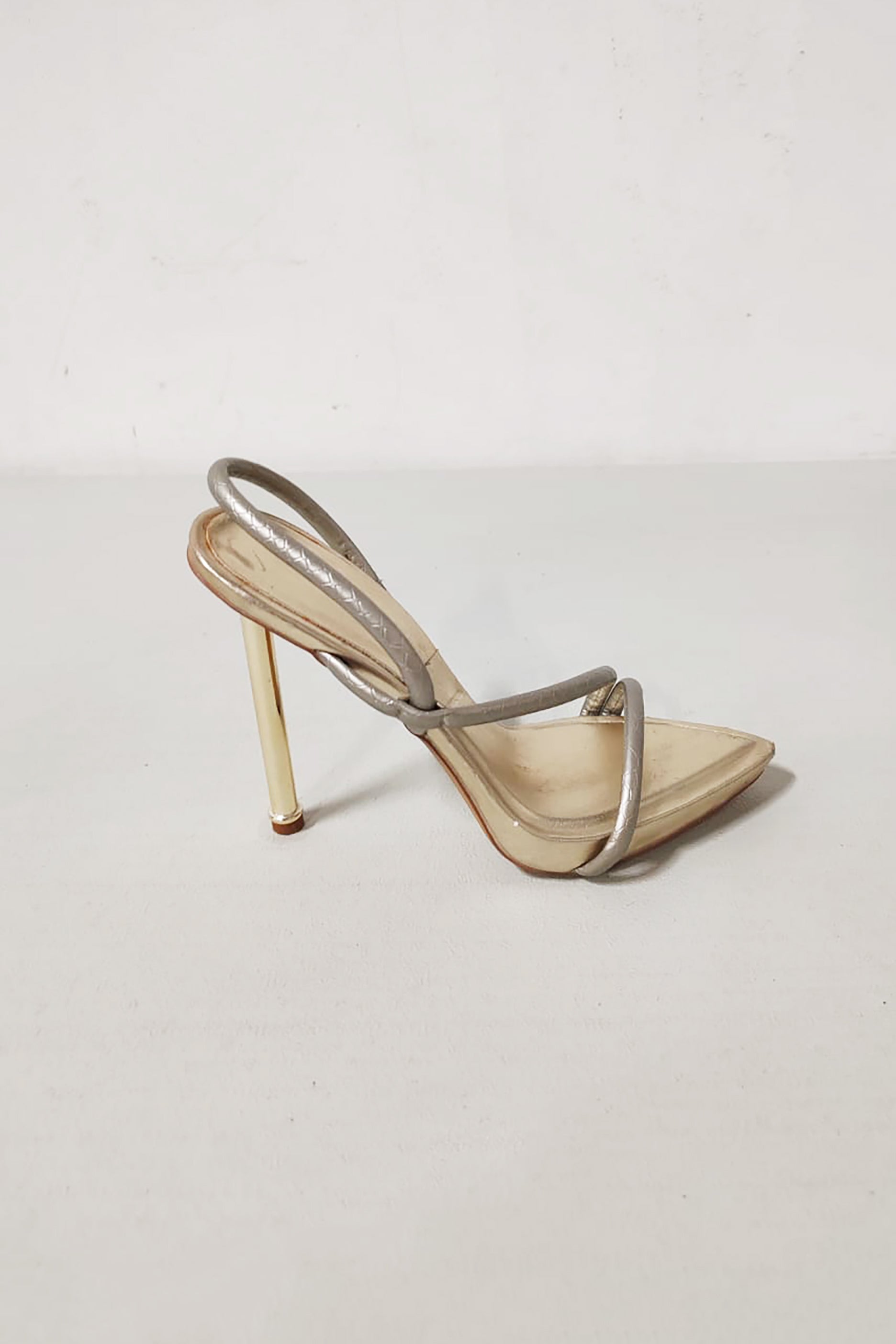 Ladies Ankle Cuff Gold Sandals (Eu38)