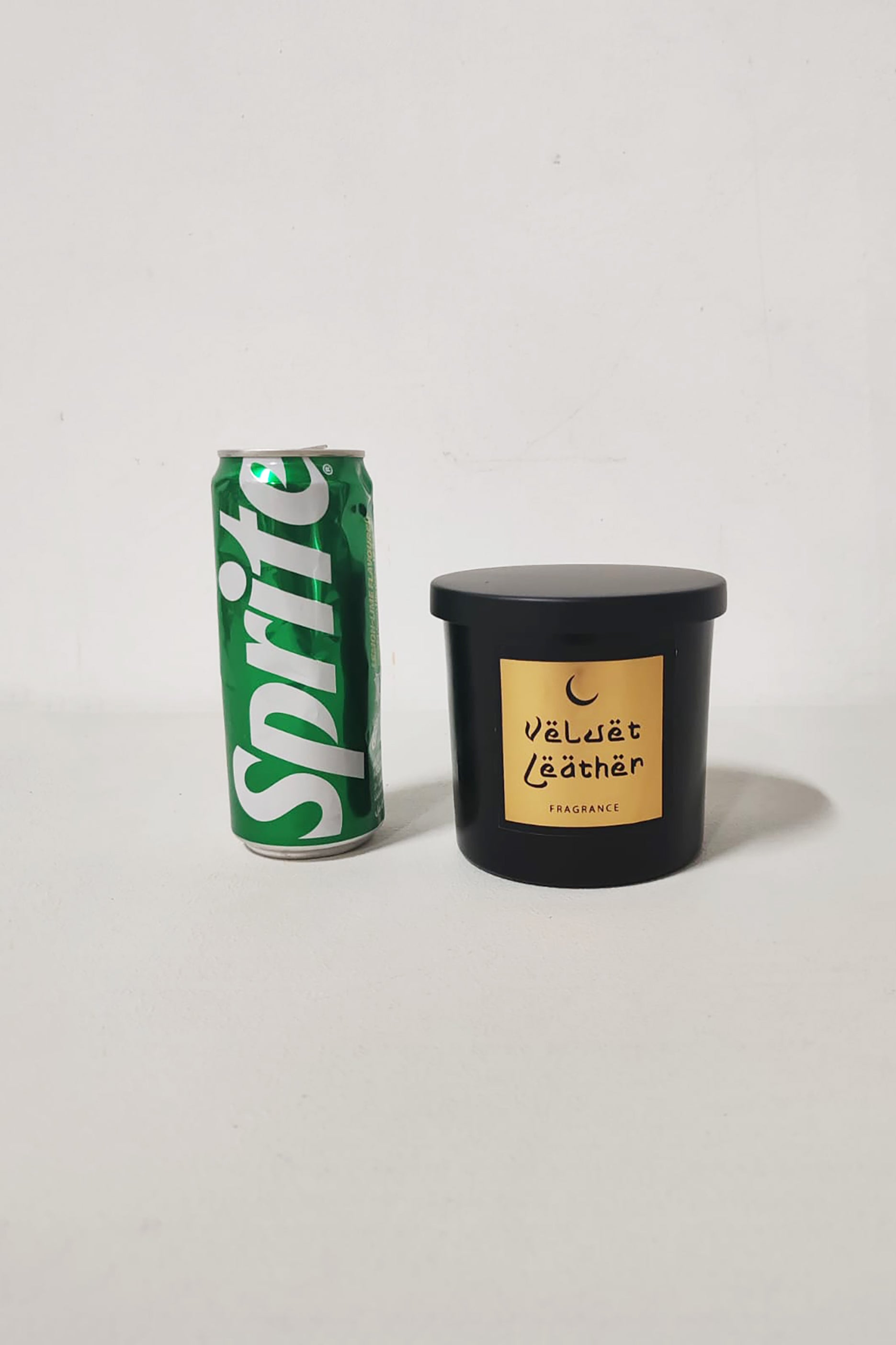 Velvet Leather Scented Candle