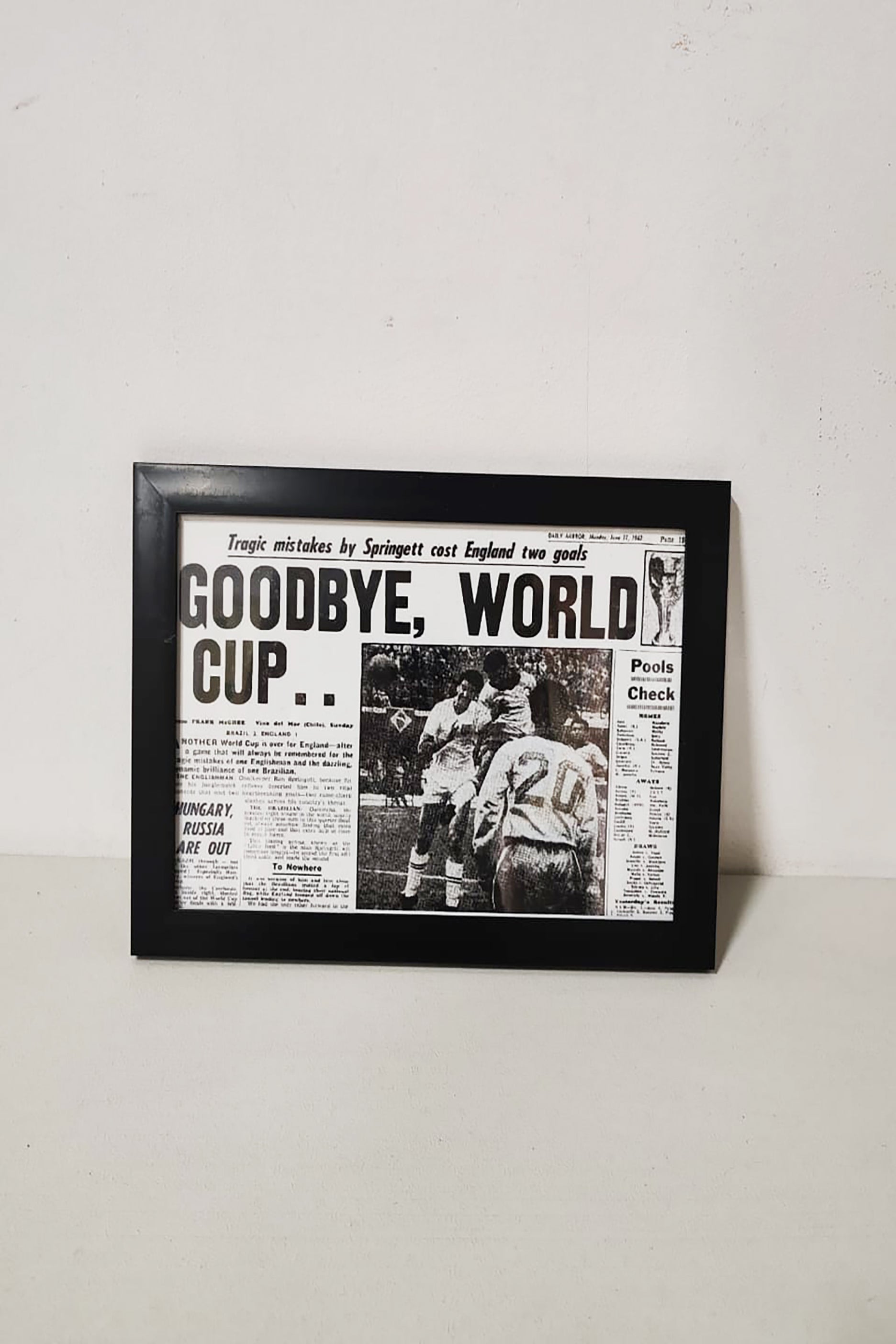 Wooden Black Frame 4 (25x34)