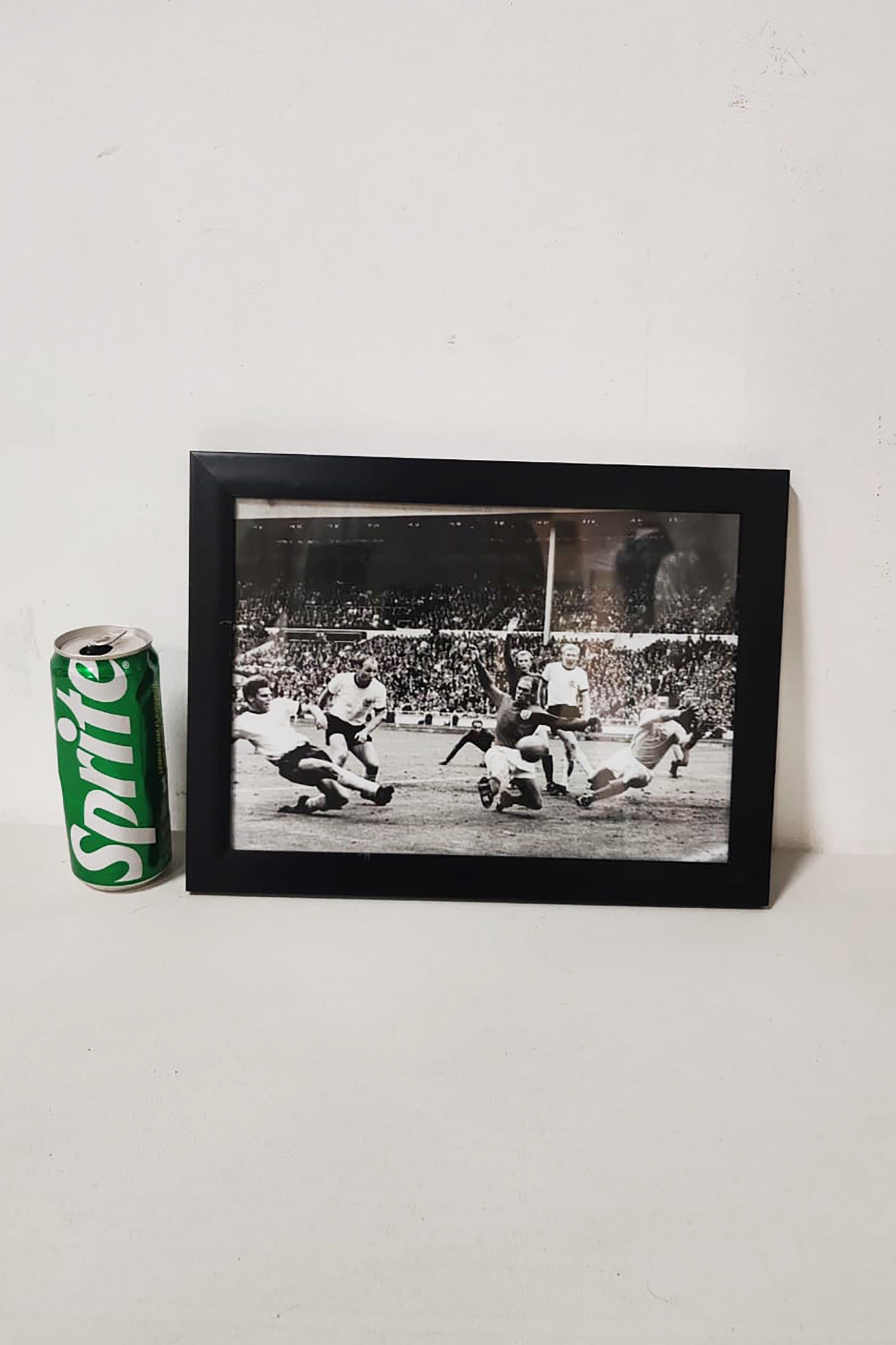 Wooden Black Frame 1 (25x34)
