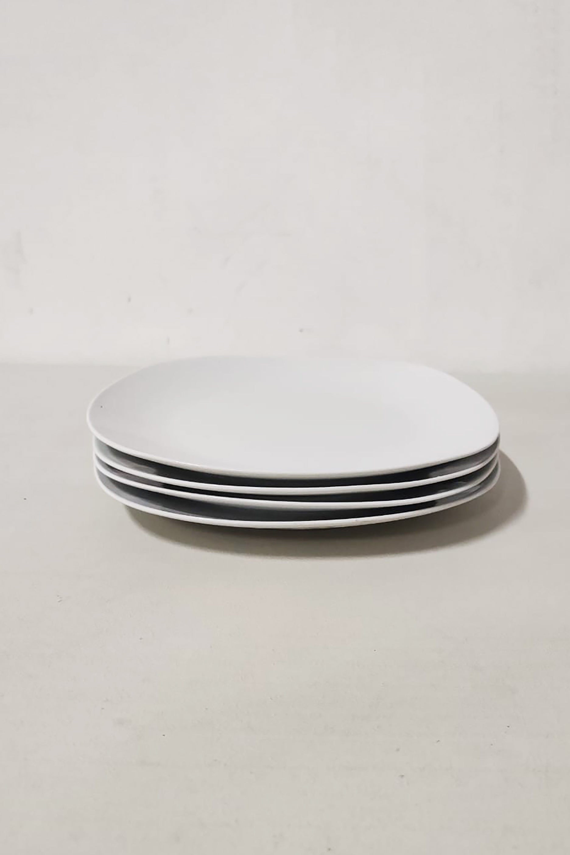 White Porcelain Dinner Set (16 pcs)