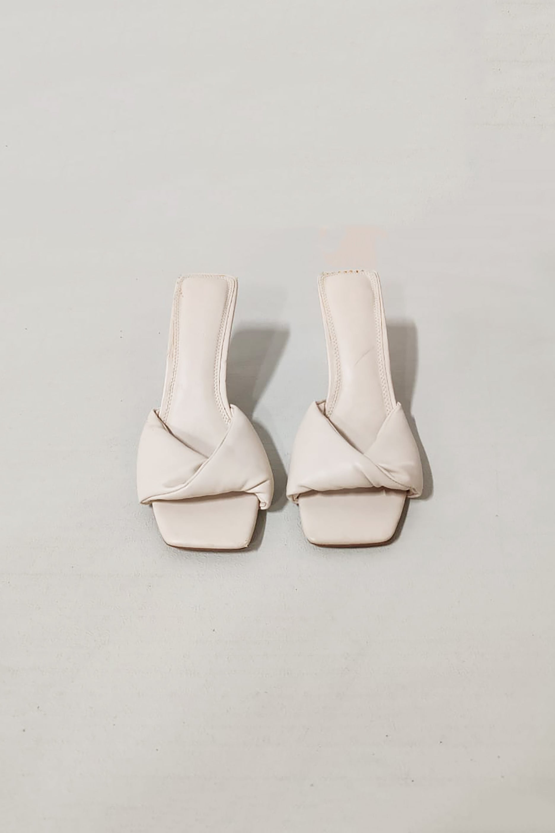 Ladies White Leather Sandals (Eu39)