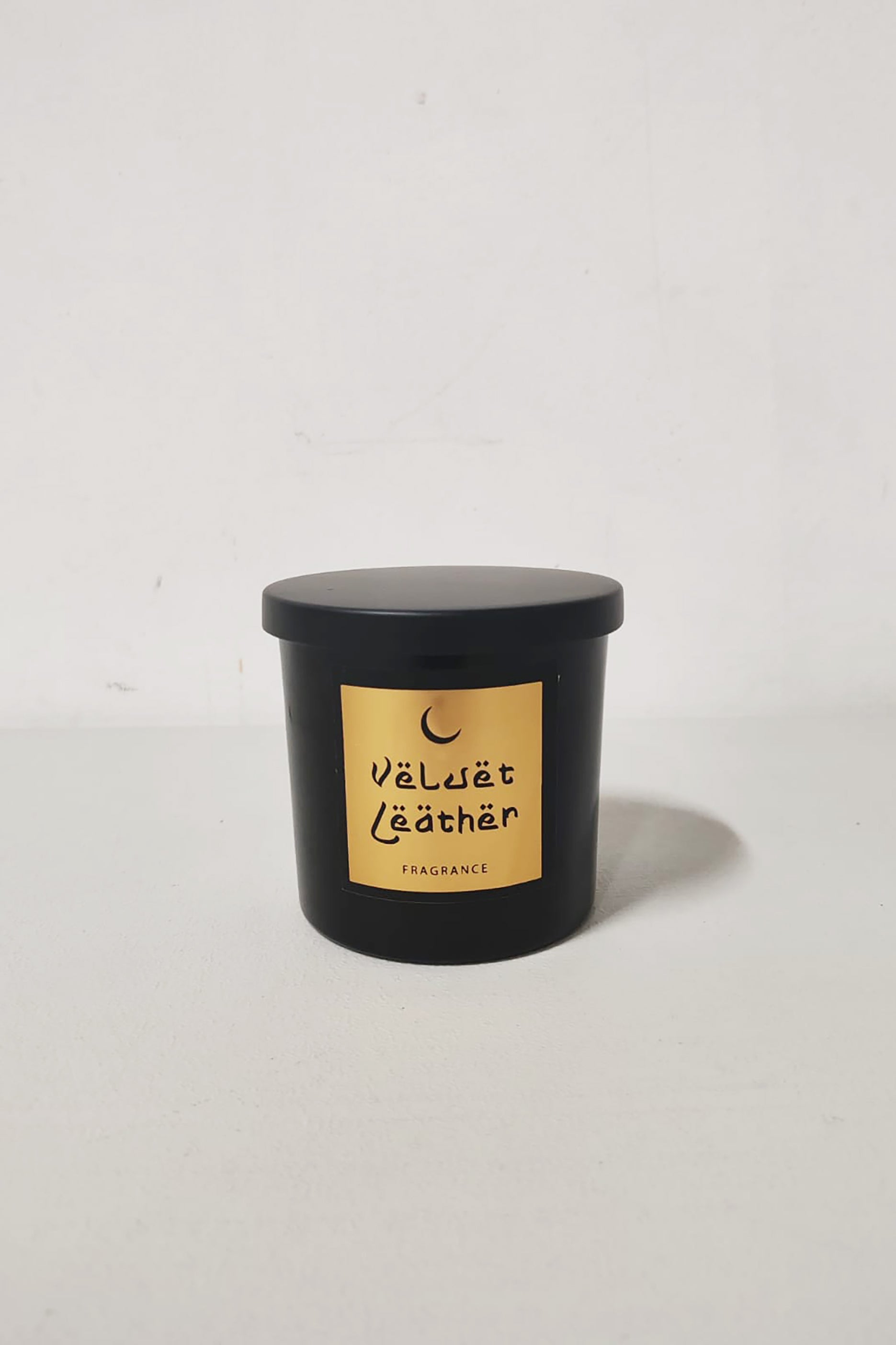 Velvet Leather Scented Candle