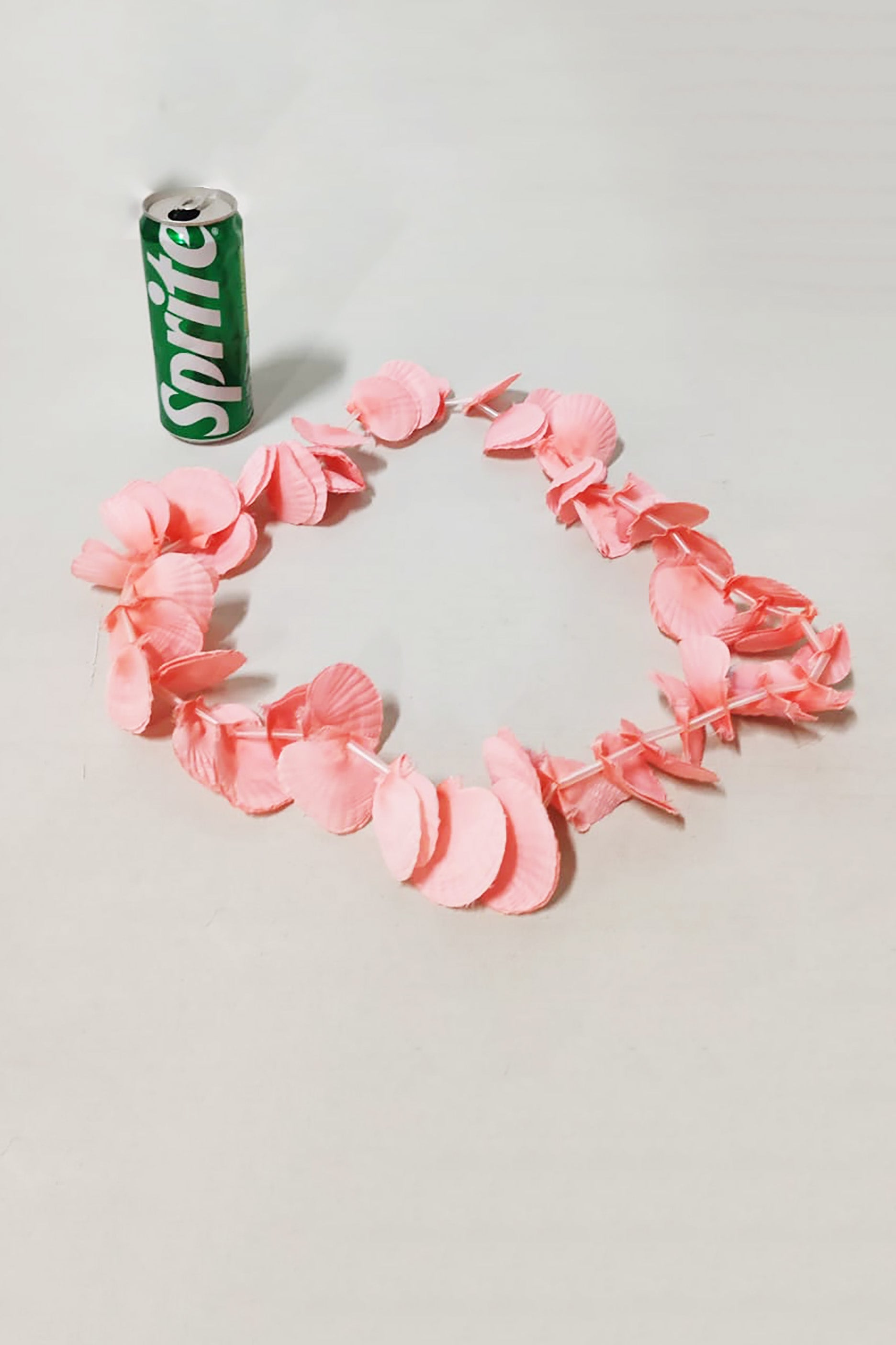 Clam Shell Silk Leis