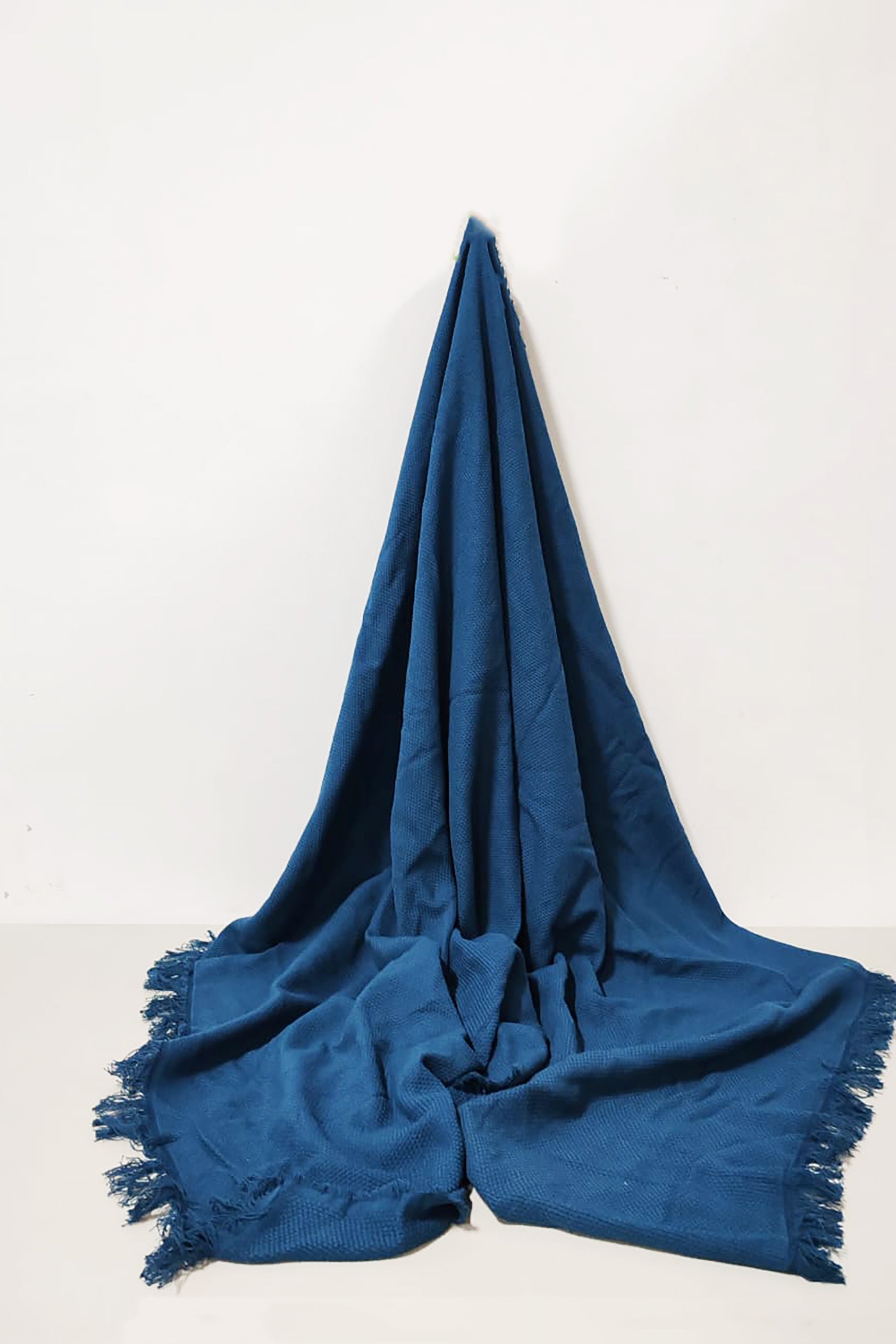 Blue Knitted Throw Blanket with Fringe (130x170cm)