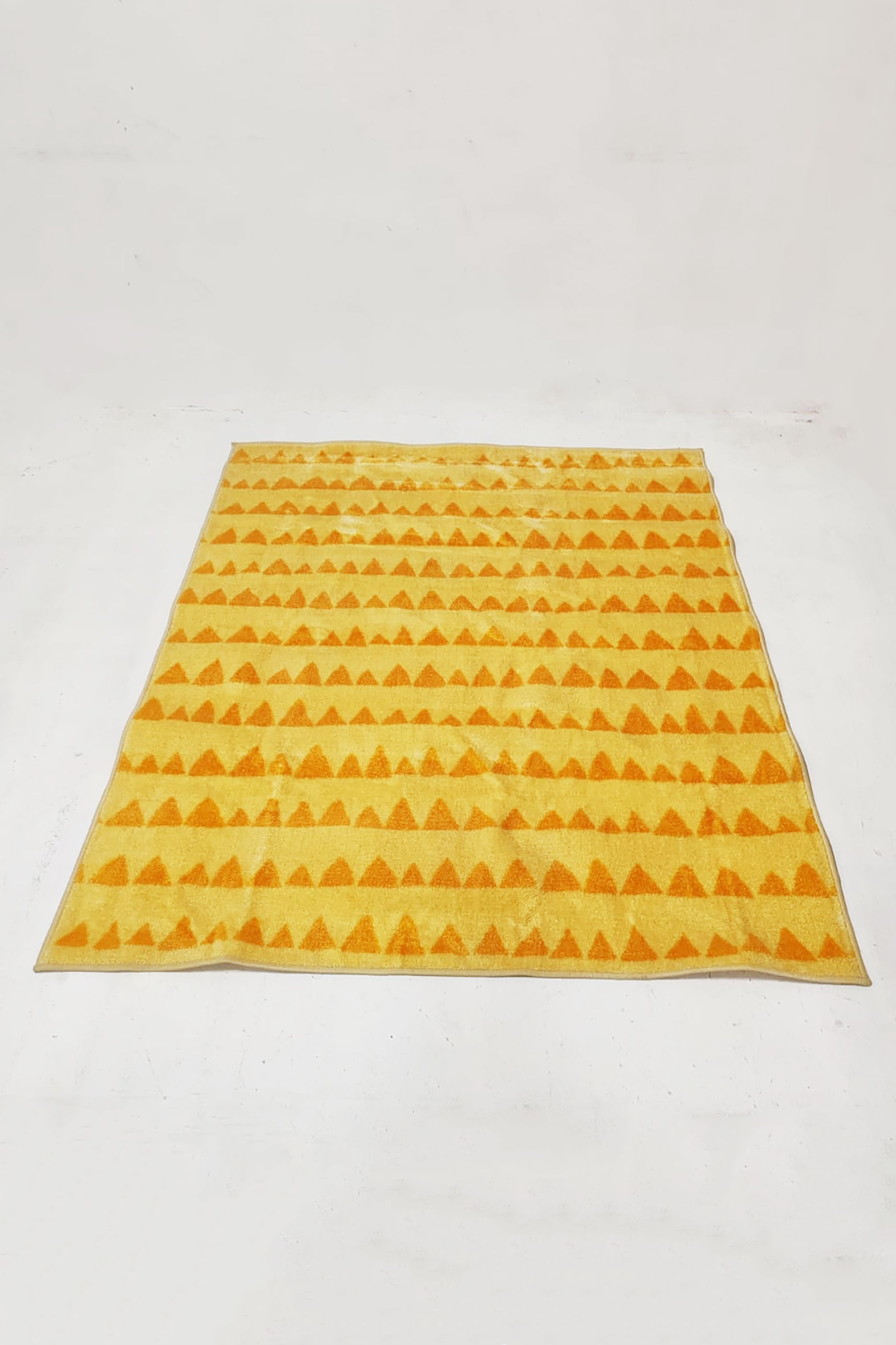 Yellow Nylon Kids Rug (130x160cm)