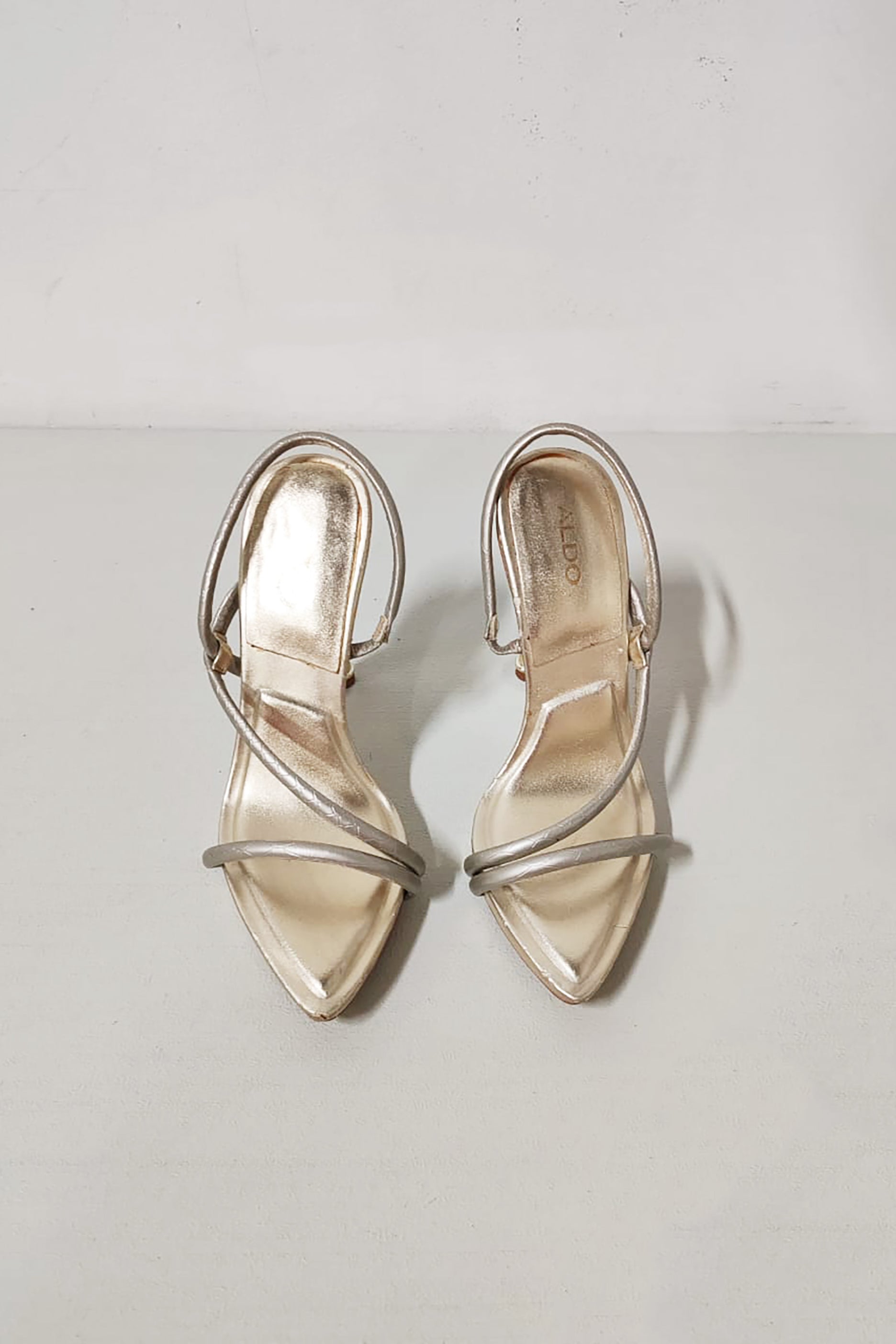 Ladies Ankle Cuff Gold Sandals (Eu38)