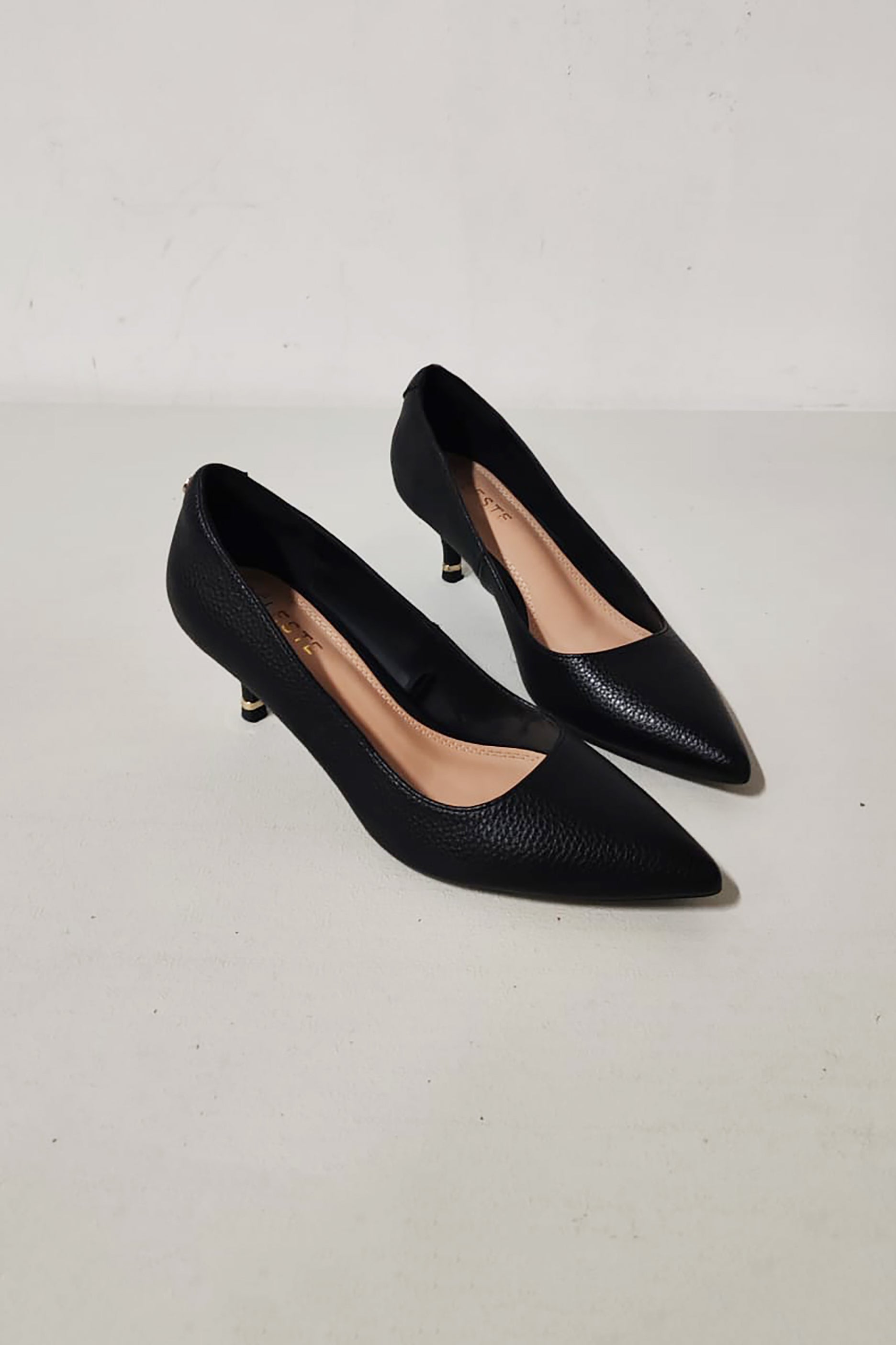 Ladies Black Textured Pointed Toe Shoes (Eu39)
