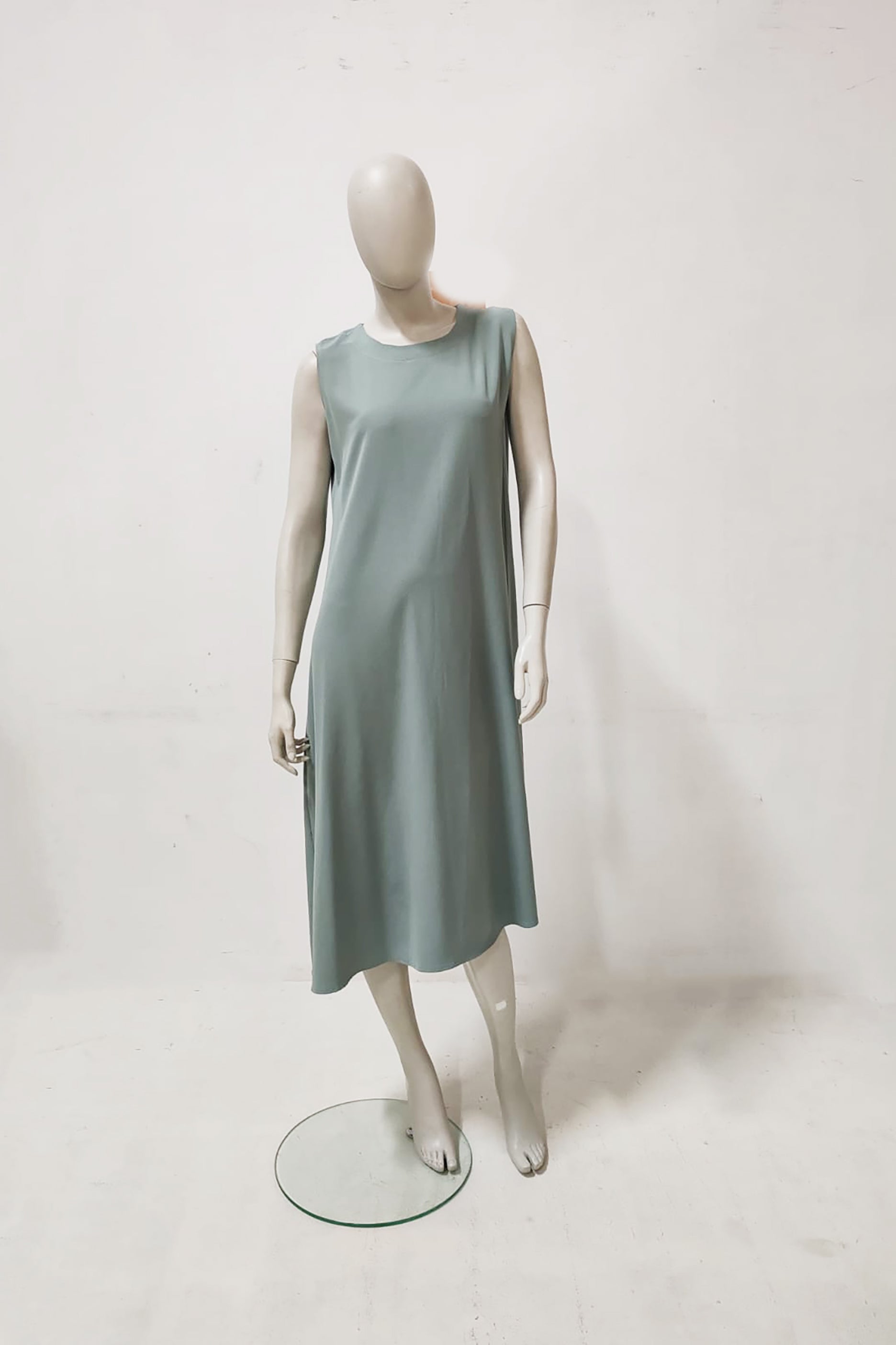 Long Grey Sleeveless Abaya