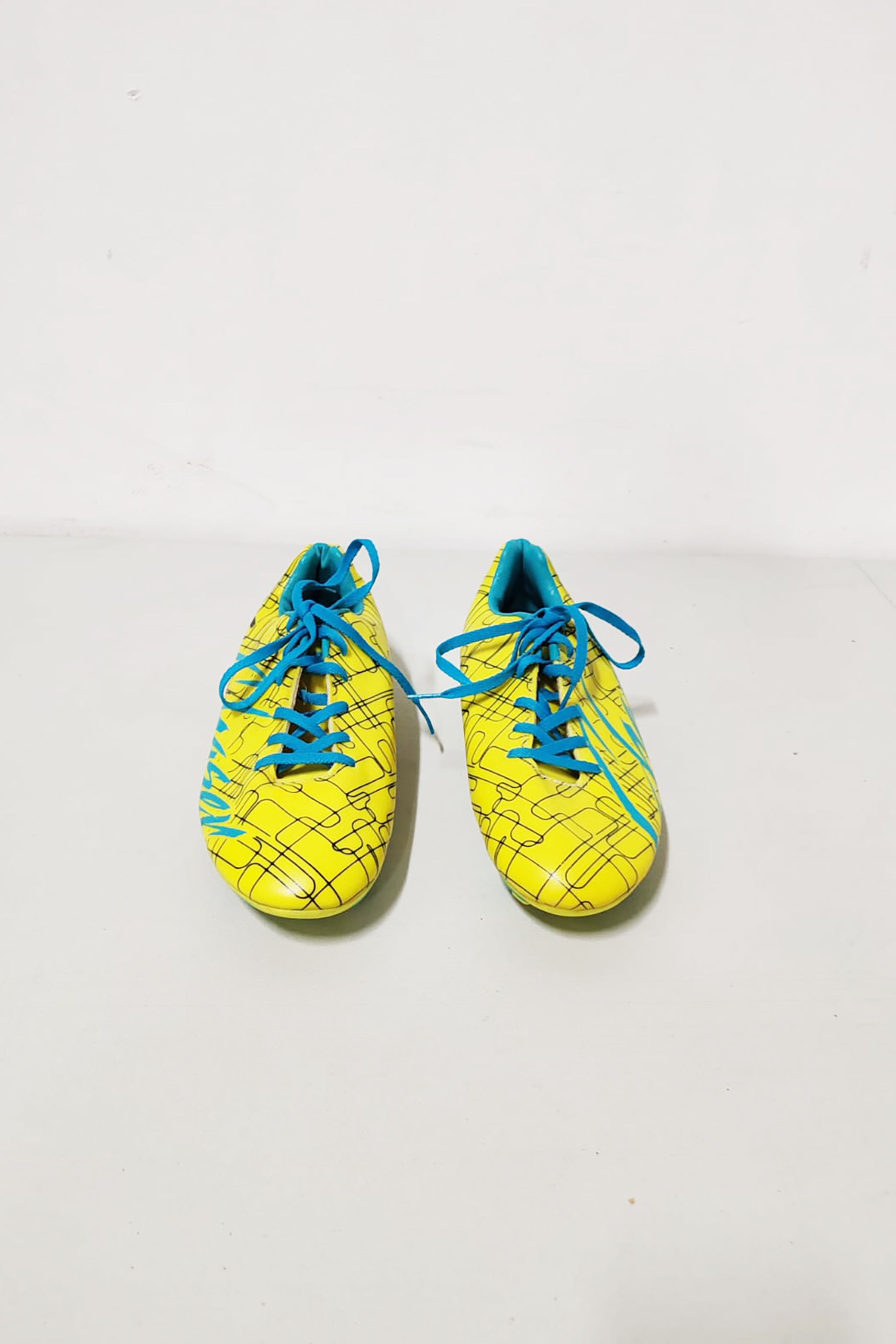 Football Shoes for Men (Yellow)