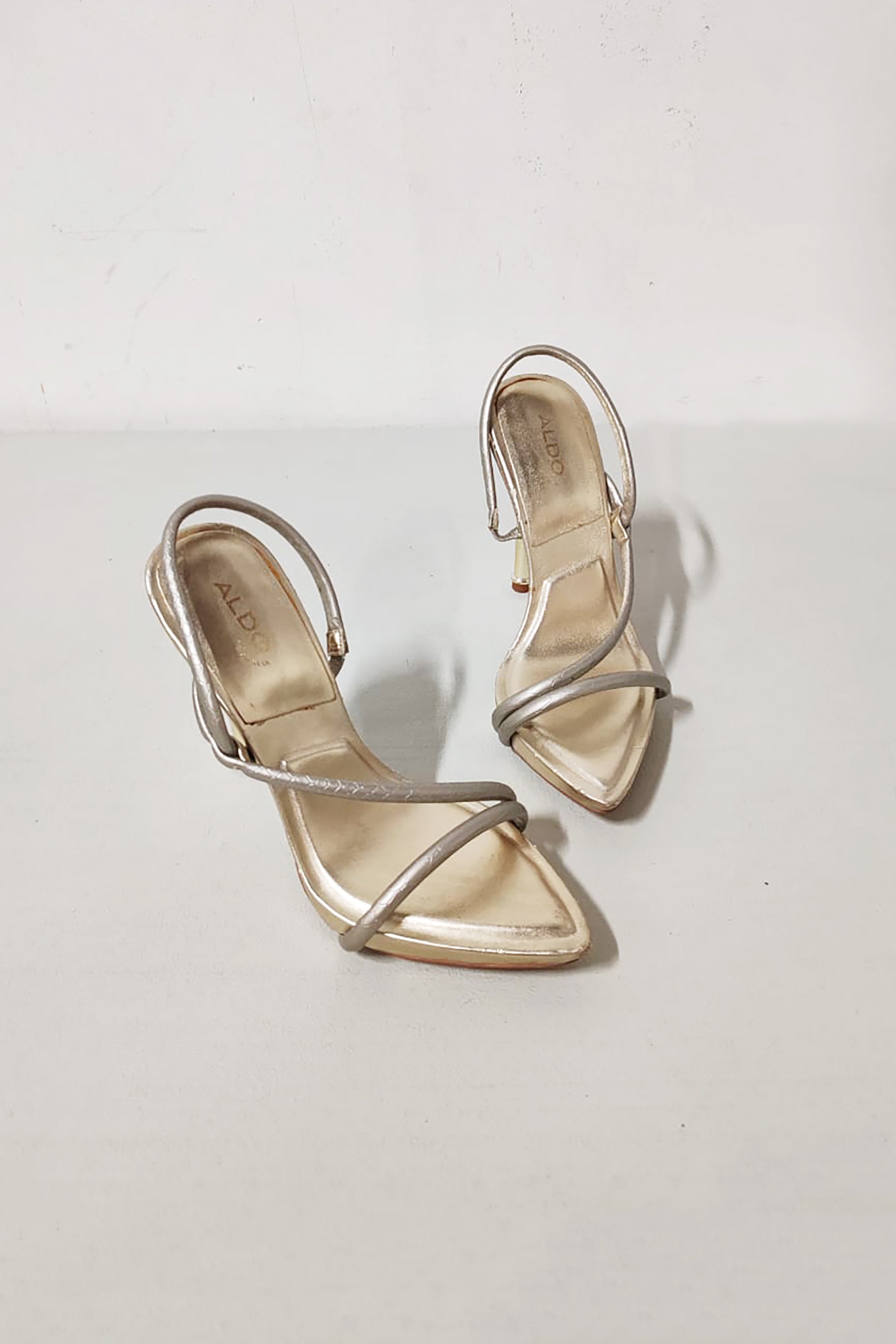 Ladies Ankle Cuff Gold Sandals (Eu38)
