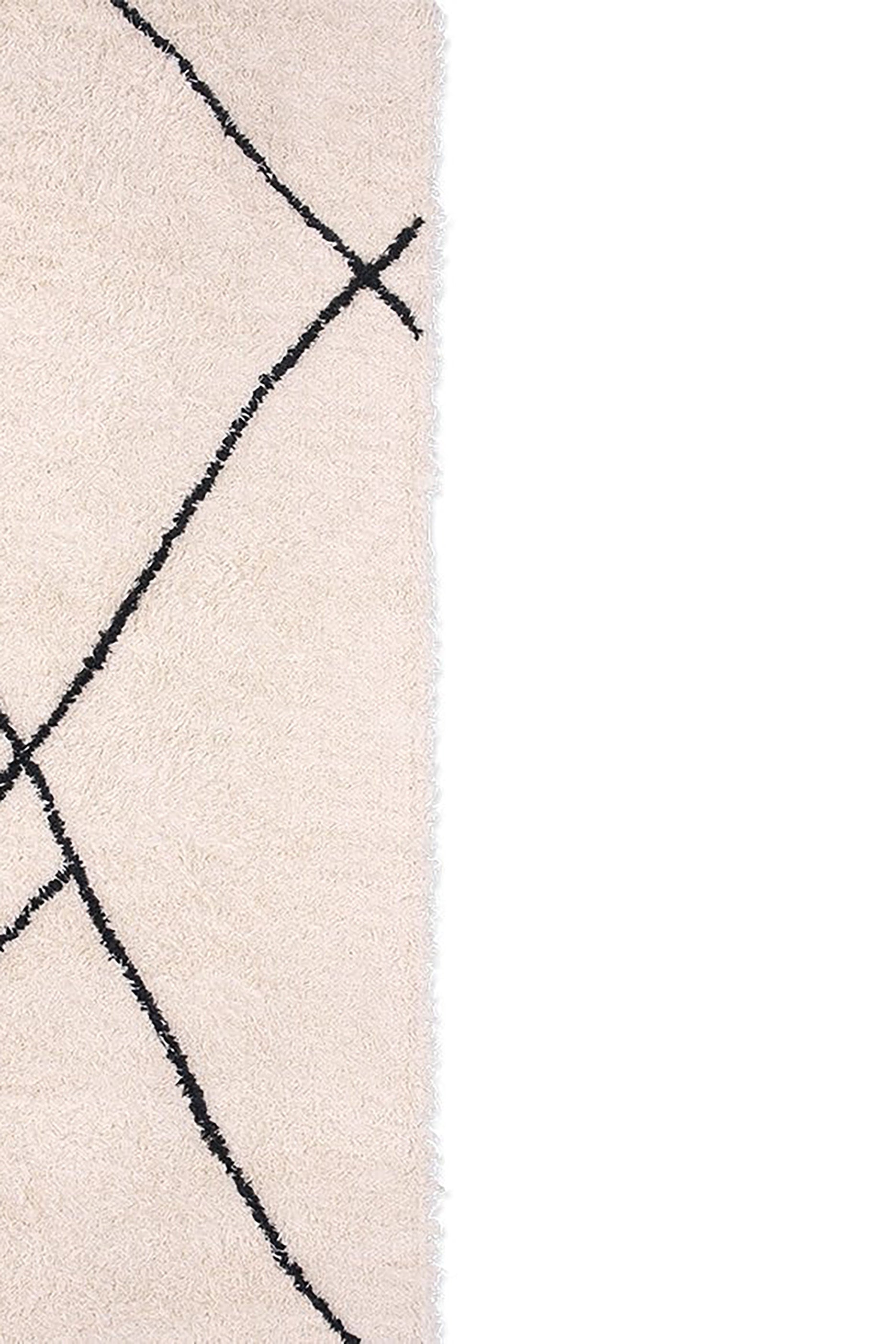 Handwoven Zigzag Rug - Black and White (150x240cm)