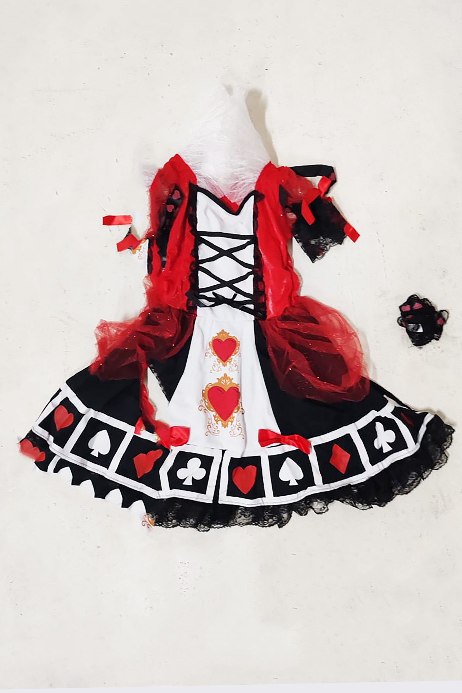 Queen Of Hearts Deluxe Costume