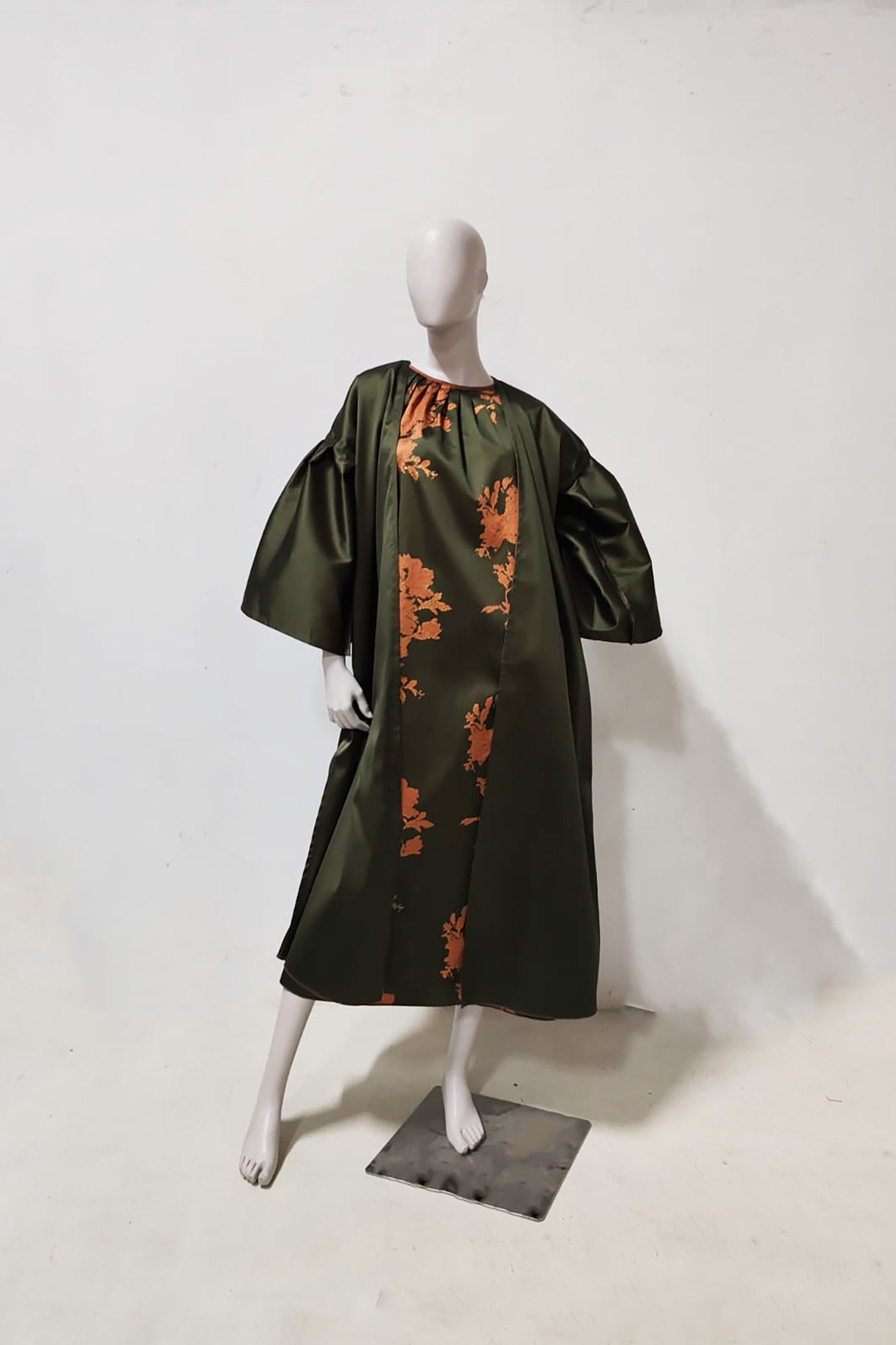 Brown Reversible Flared Sleeve Abaya