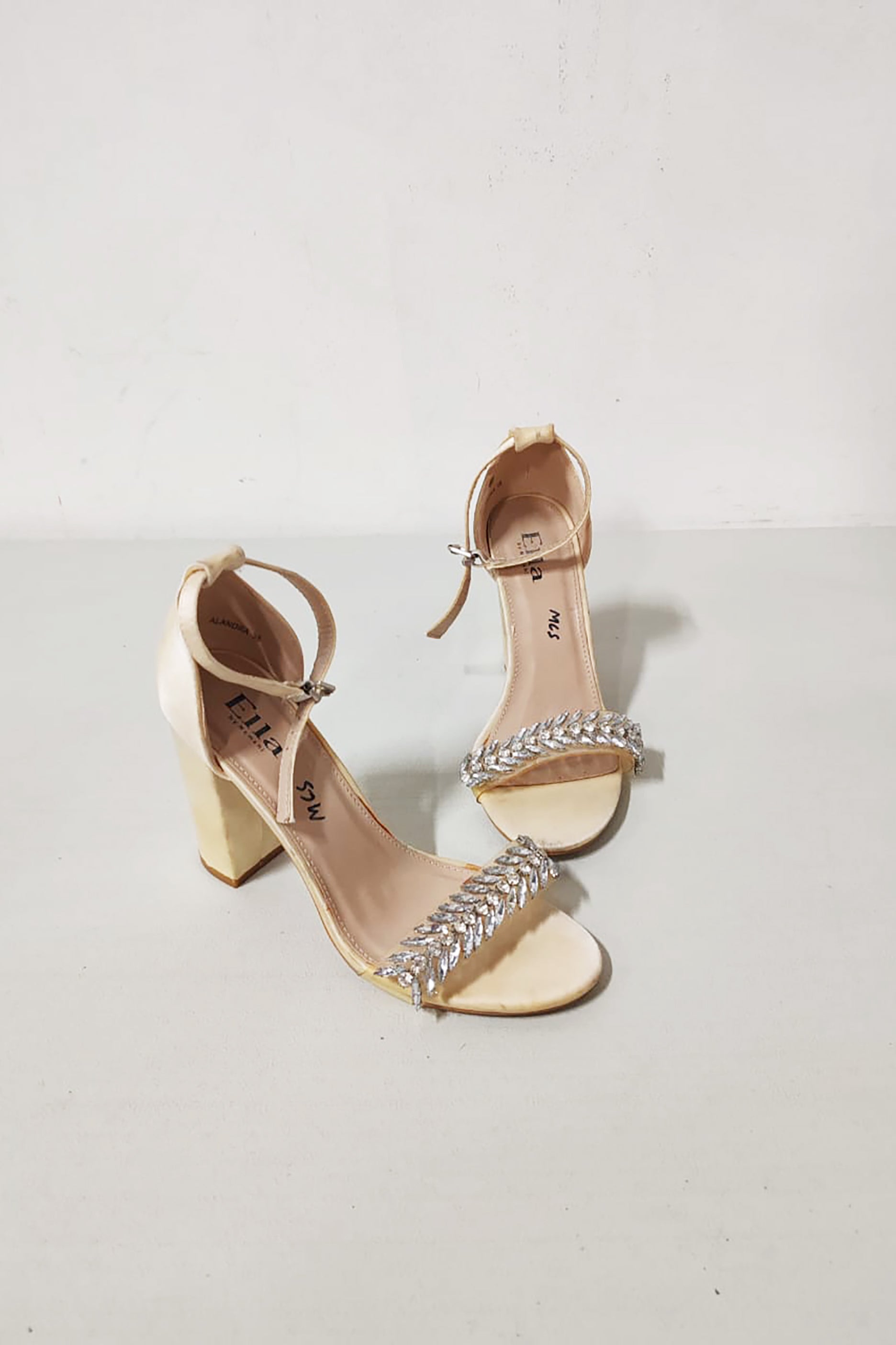 Ladies Ankle Cuff Gold Sandals (Eu38)