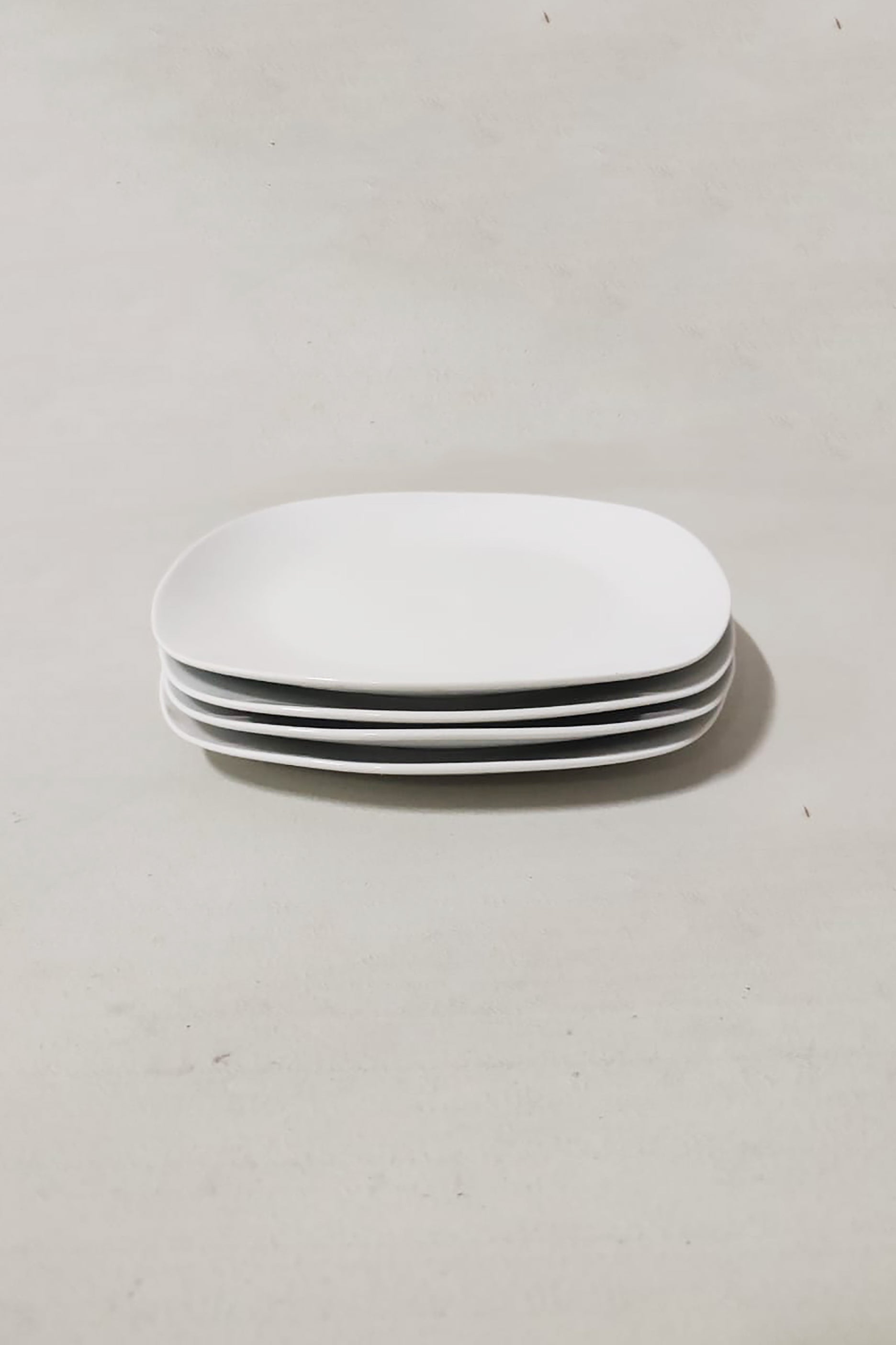 White Porcelain Dinner Set (16 pcs)