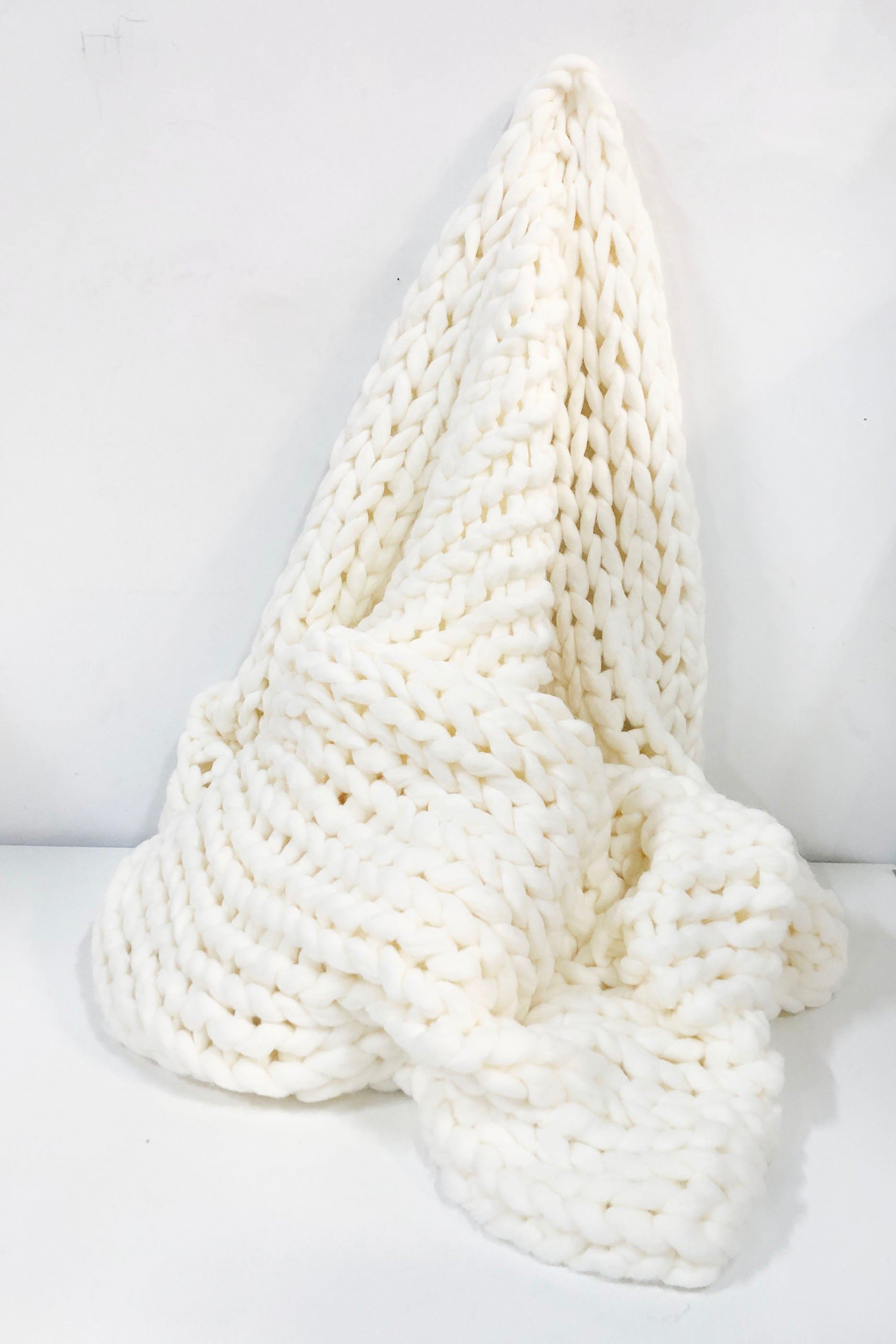 Large white Cableknit Throw Blanket (130x170cm)