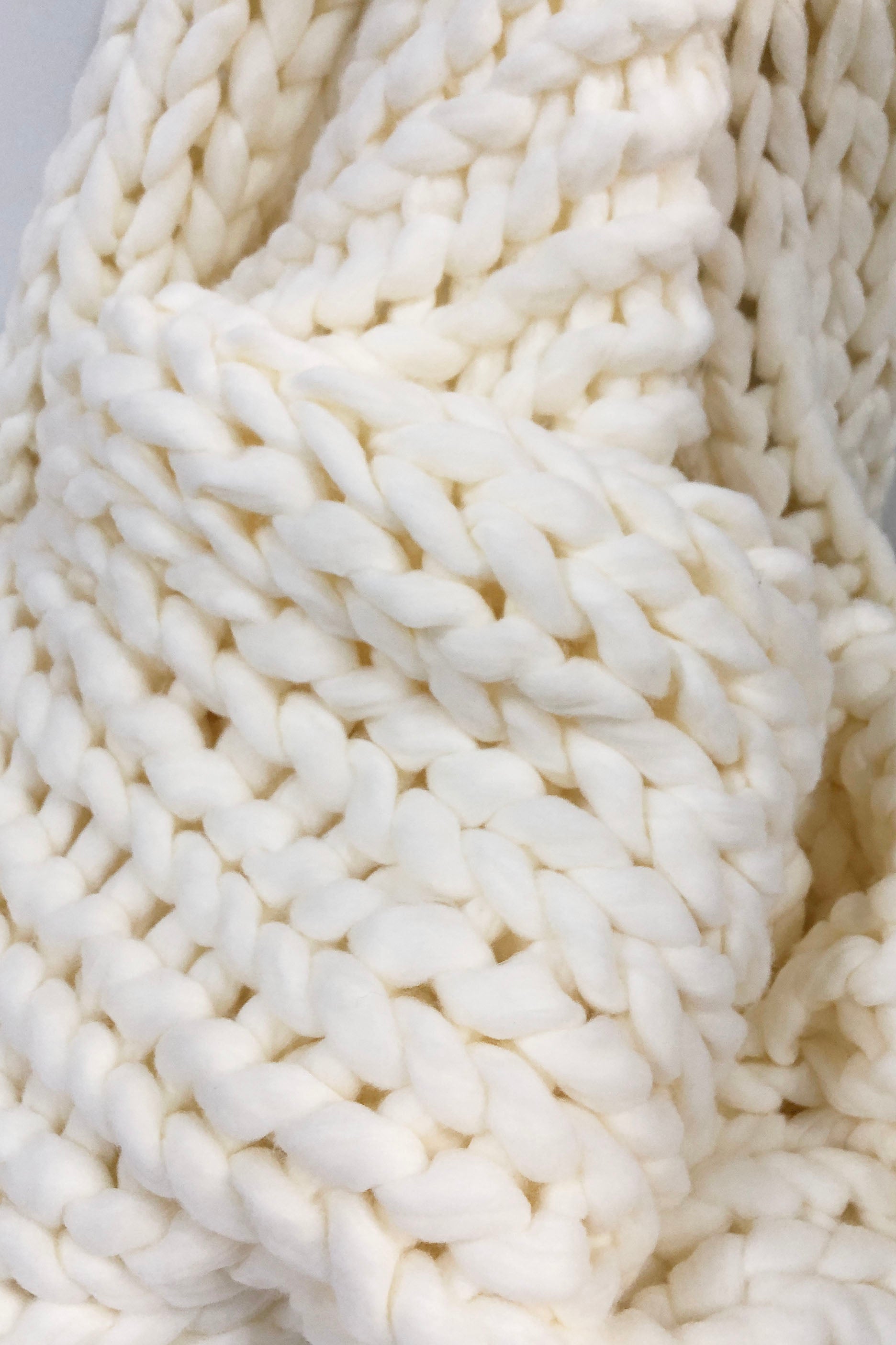 Large white Cableknit Throw Blanket (130x170cm)