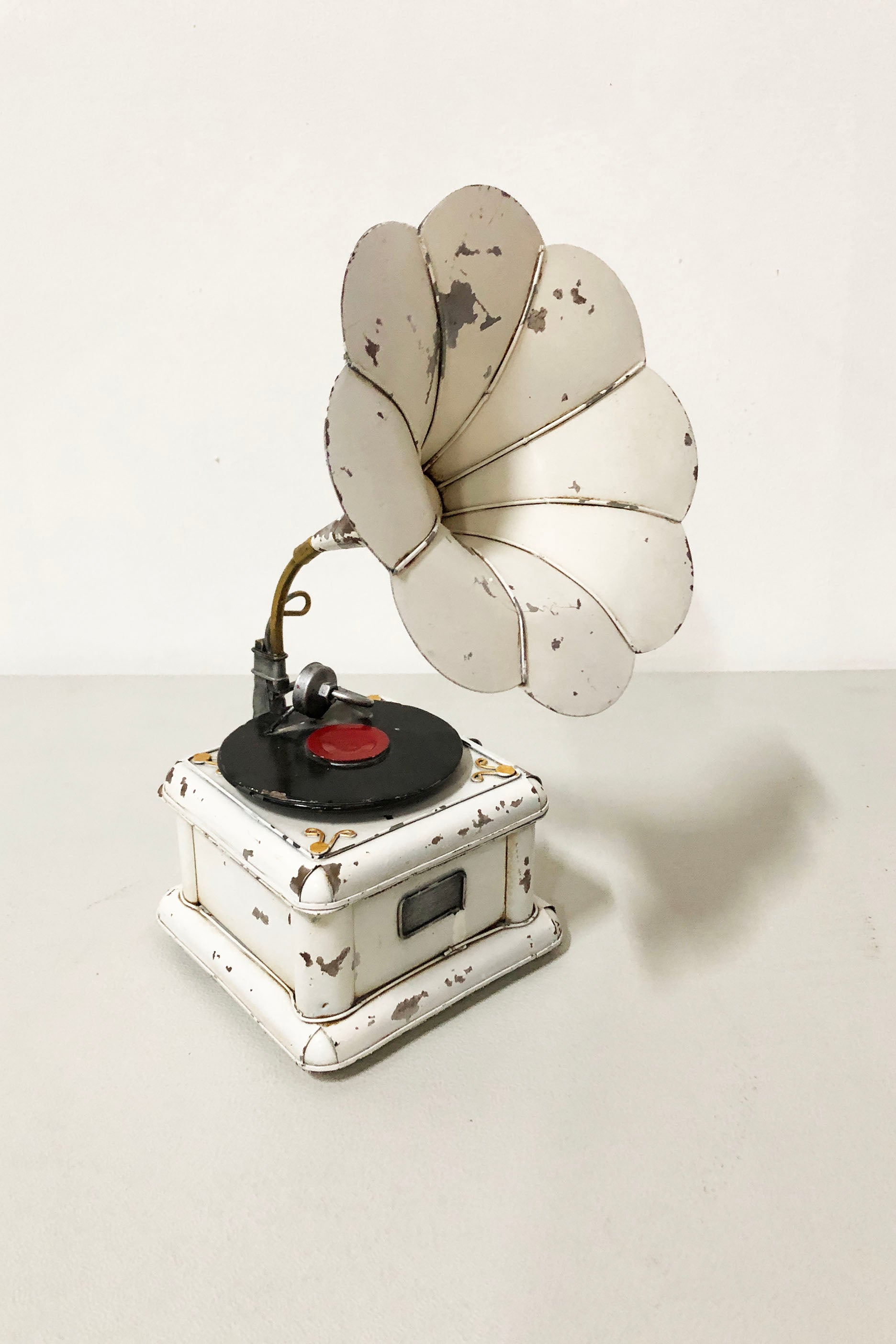 Small Vintage-look Gramophone (25cm)