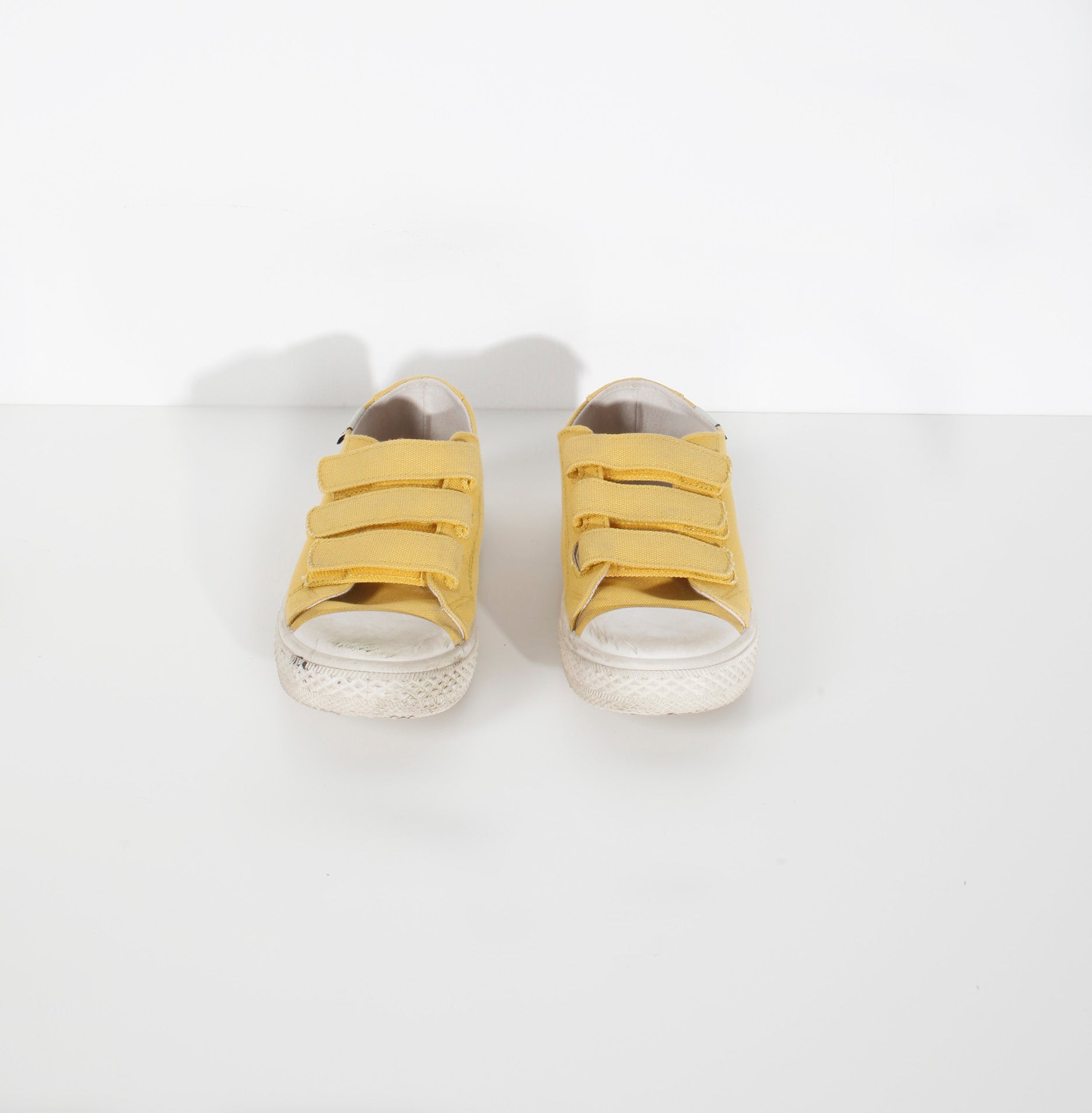 Kids yellow sneakers (Eu35)