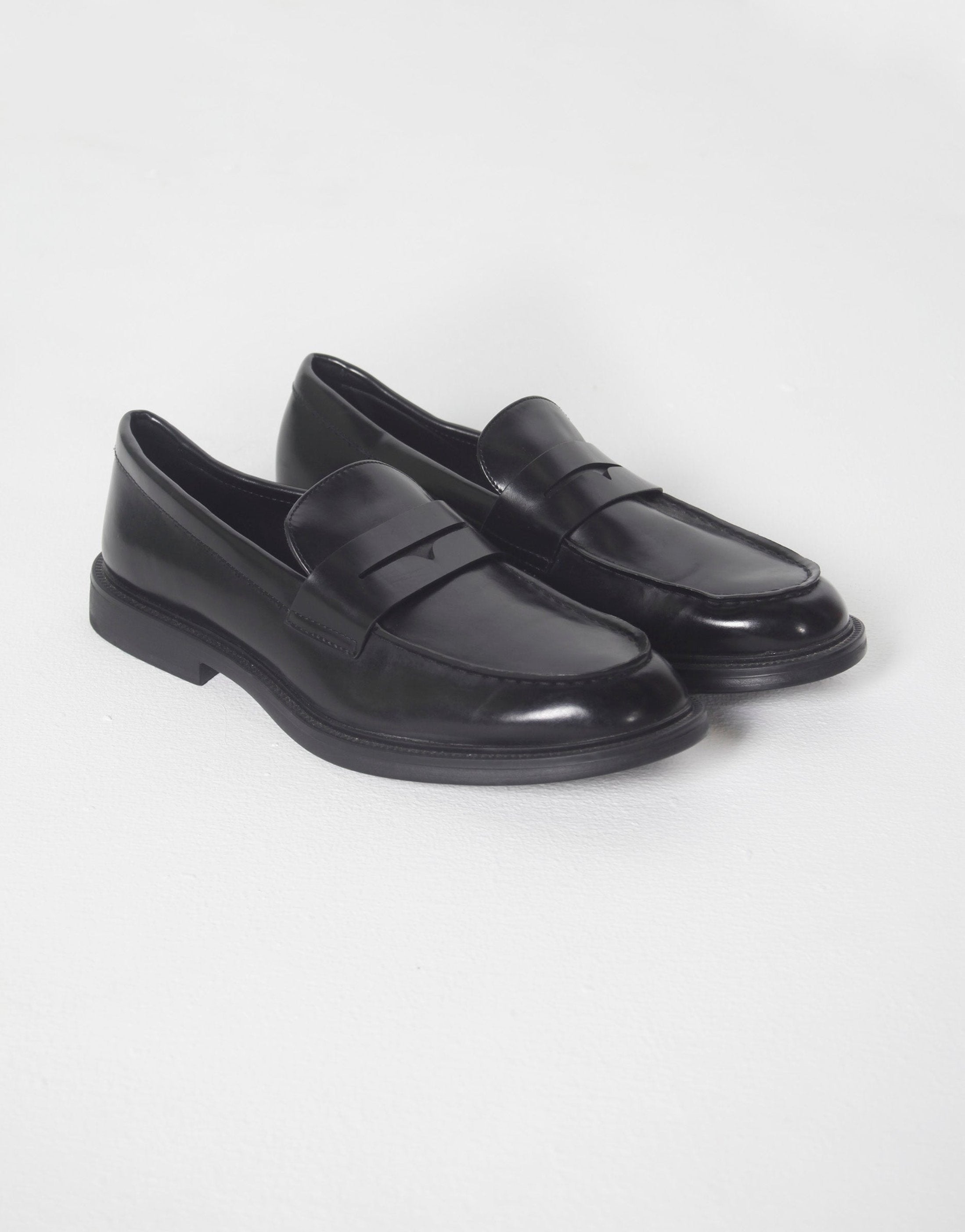 Men's Black Loafers available in size (Eu44)(Eu40)