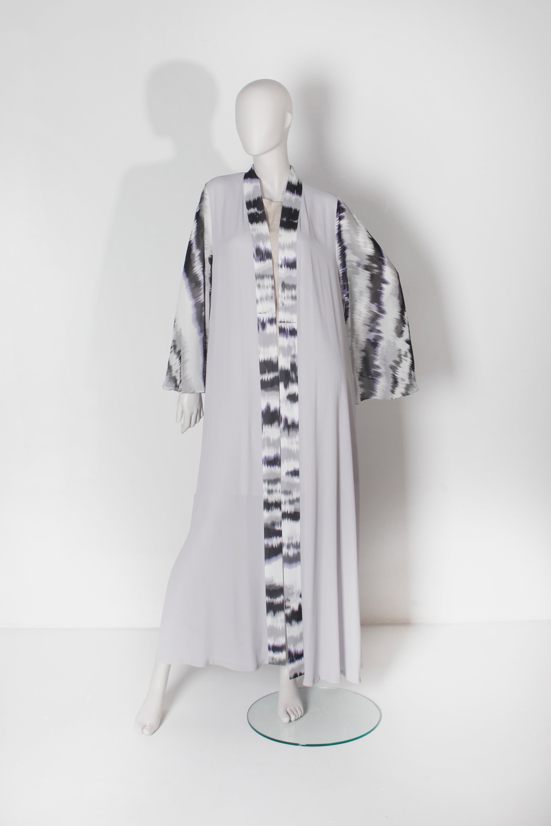 Tie-Dye Light Grey Abaya