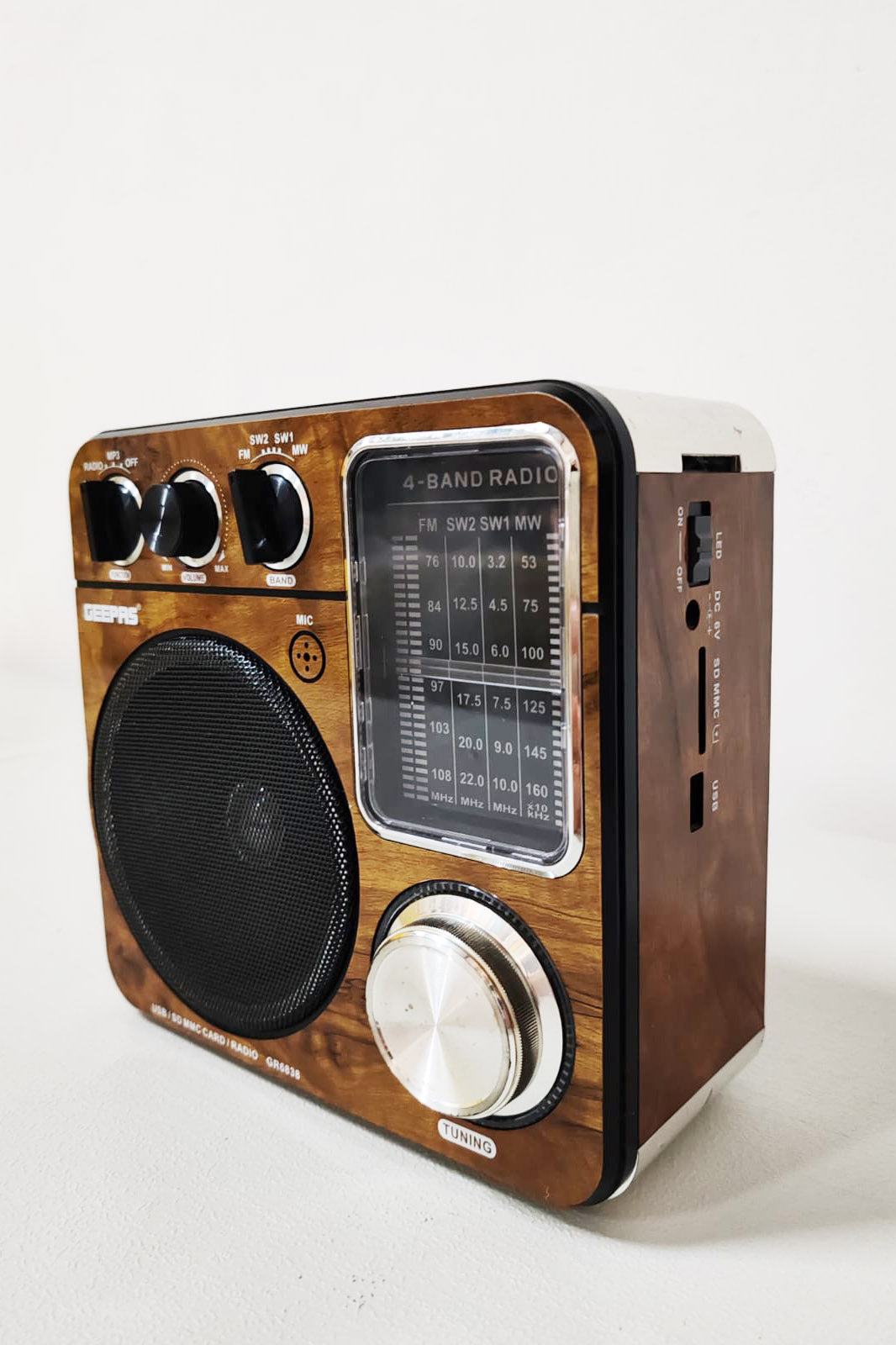 Vintage Style Radio