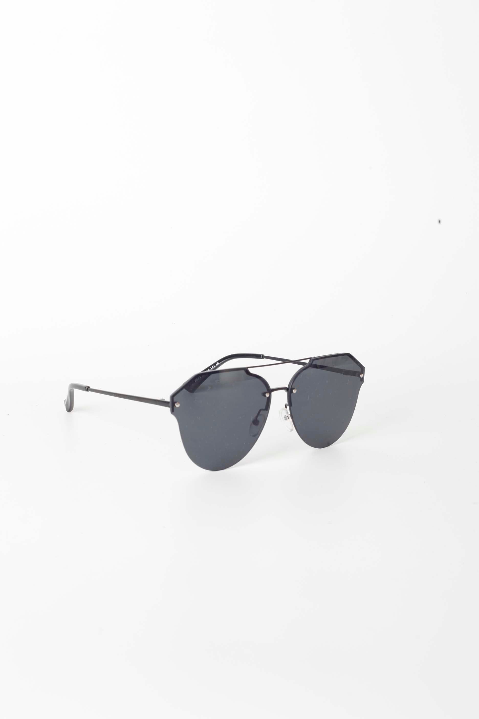 Black Aviator Style Sunglasses