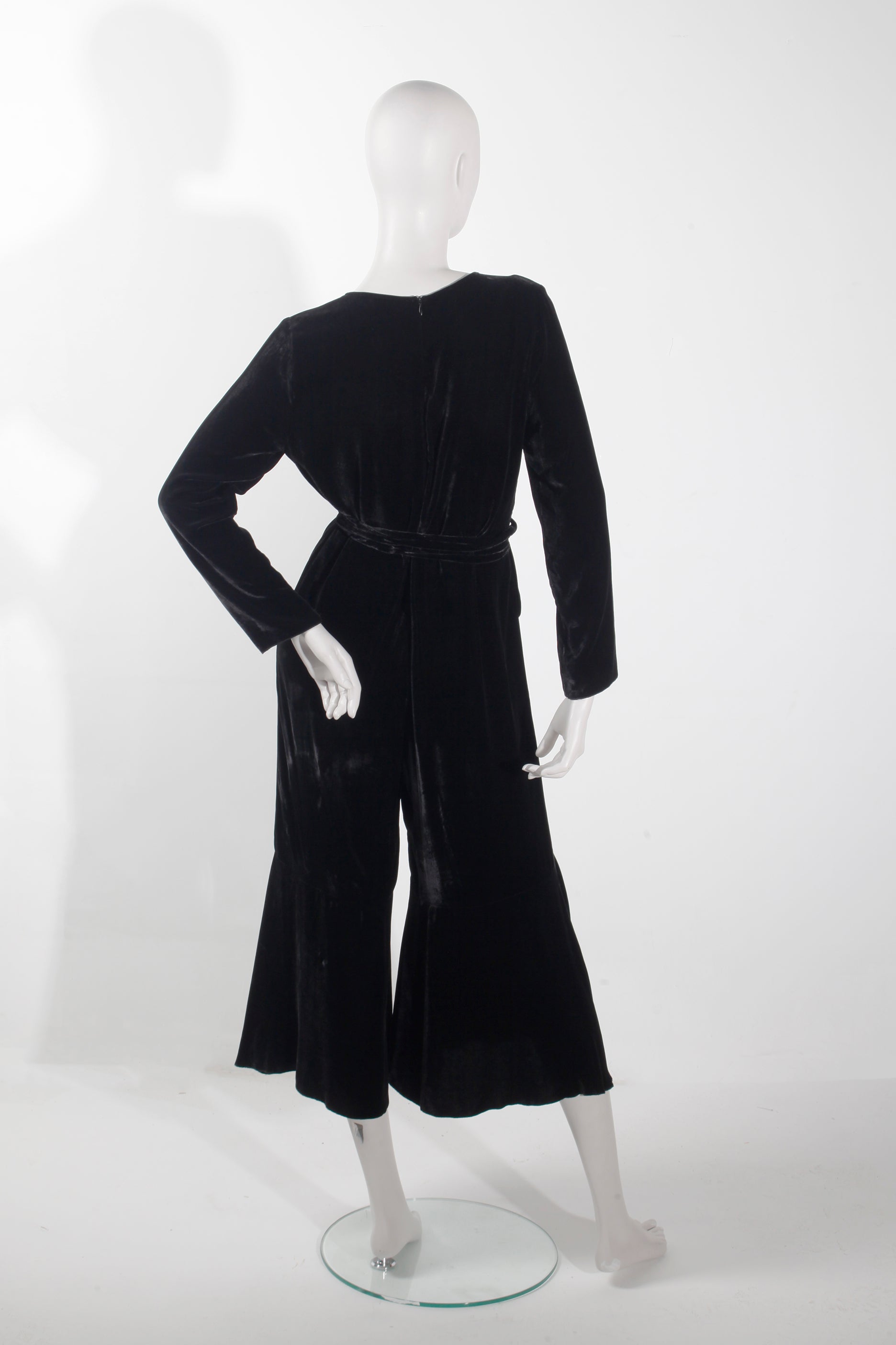 Black Velvet Jumpsuit with Flared Trousers (Eu36-38)