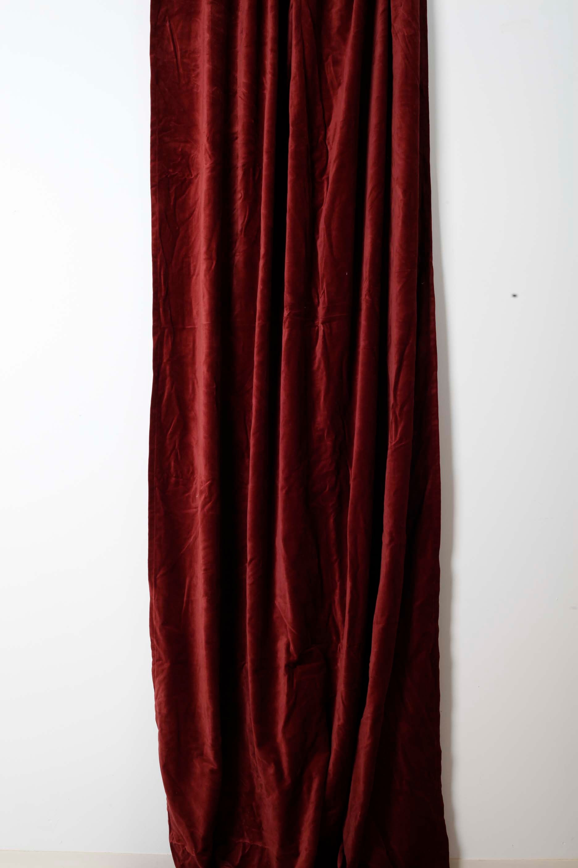 Red Velvet Curtains (1 Pair/2 pieces)