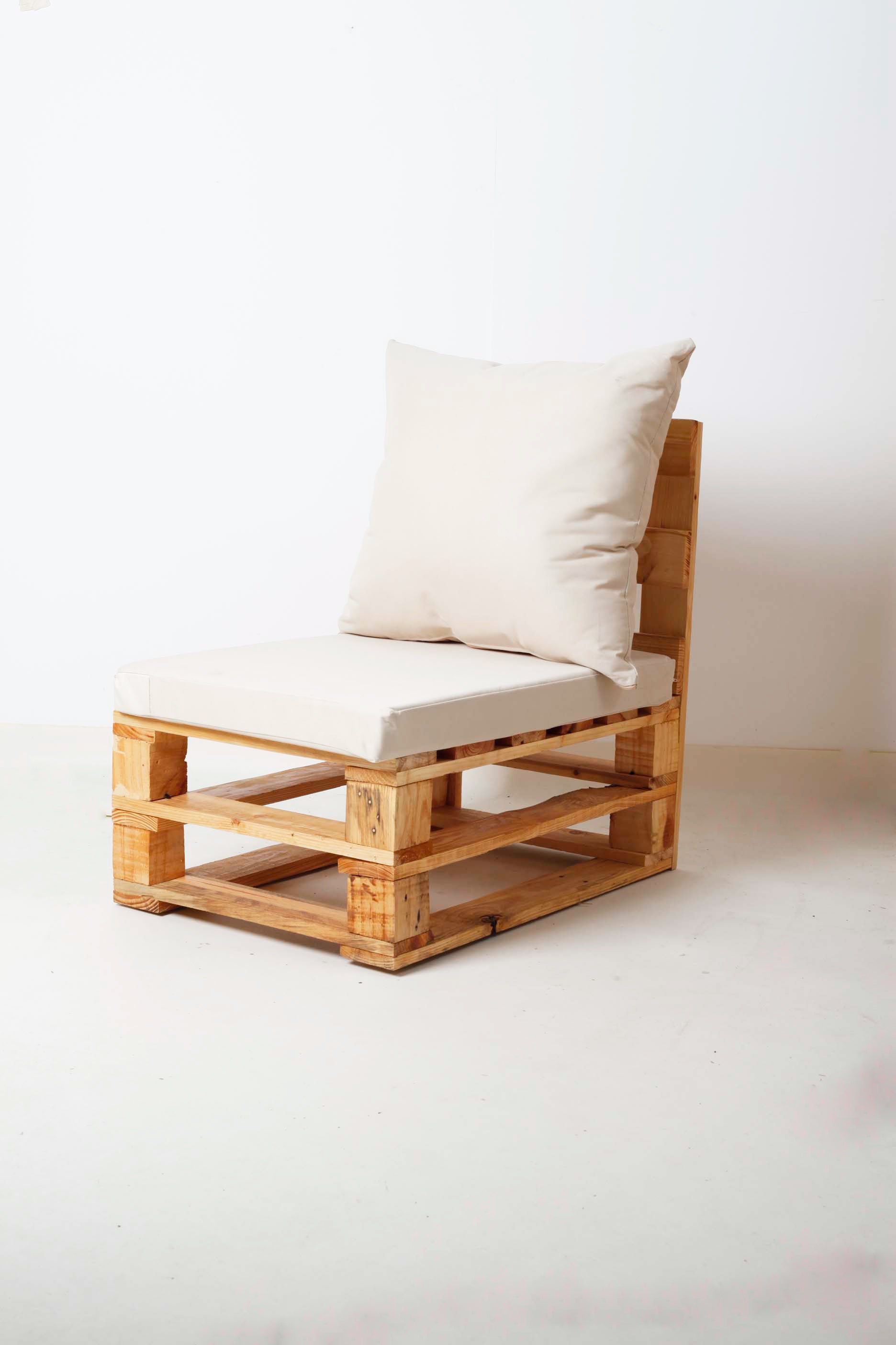 Luxury Pallet Furniture Set - 1x 2 Seater & 2x 1 Seater