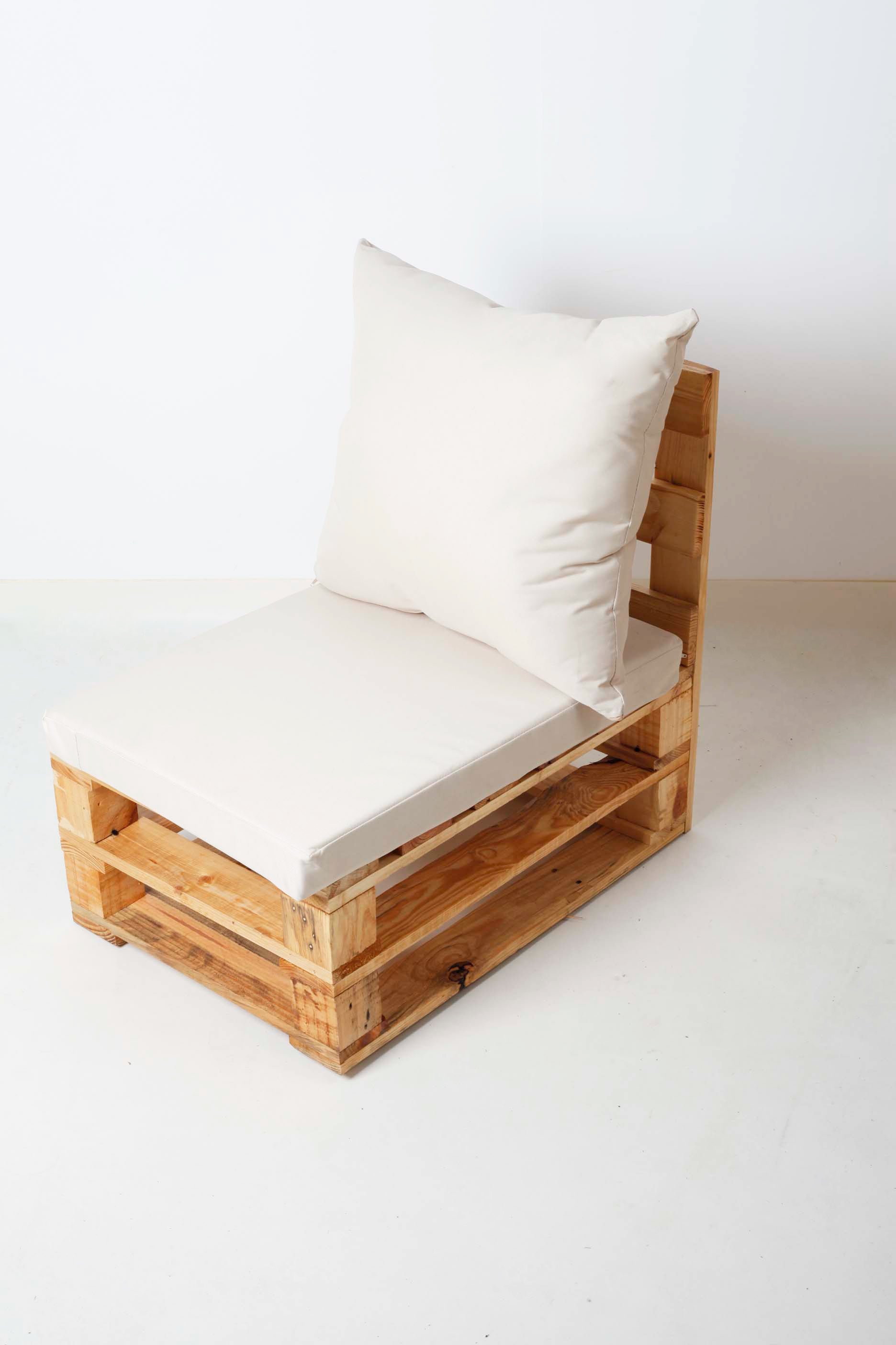 Luxury Pallet Furniture Set - 1x 2 Seater & 2x 1 Seater