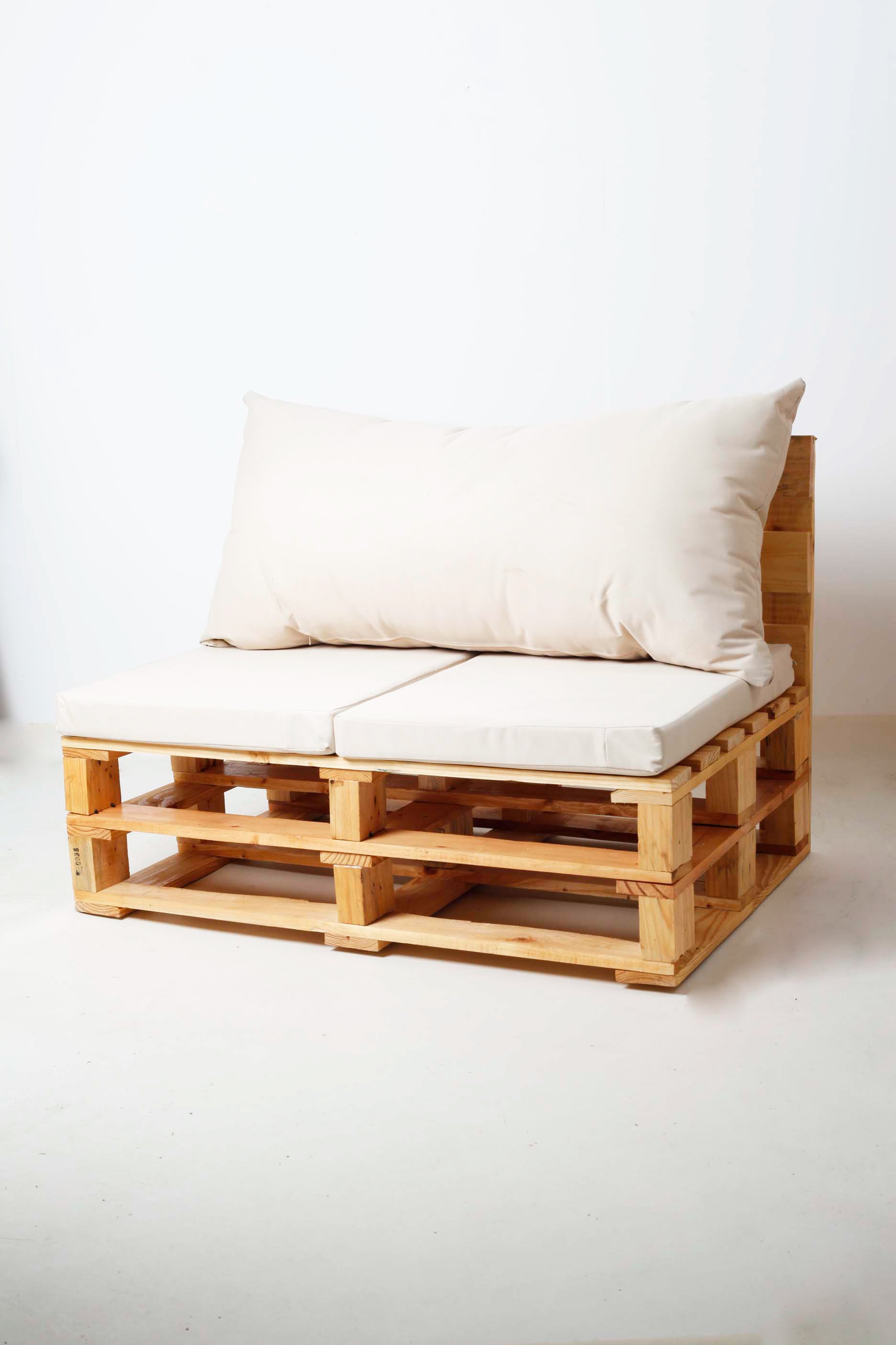 Luxury Pallet Furniture Set - 1x 2 Seater & 2x 1 Seater