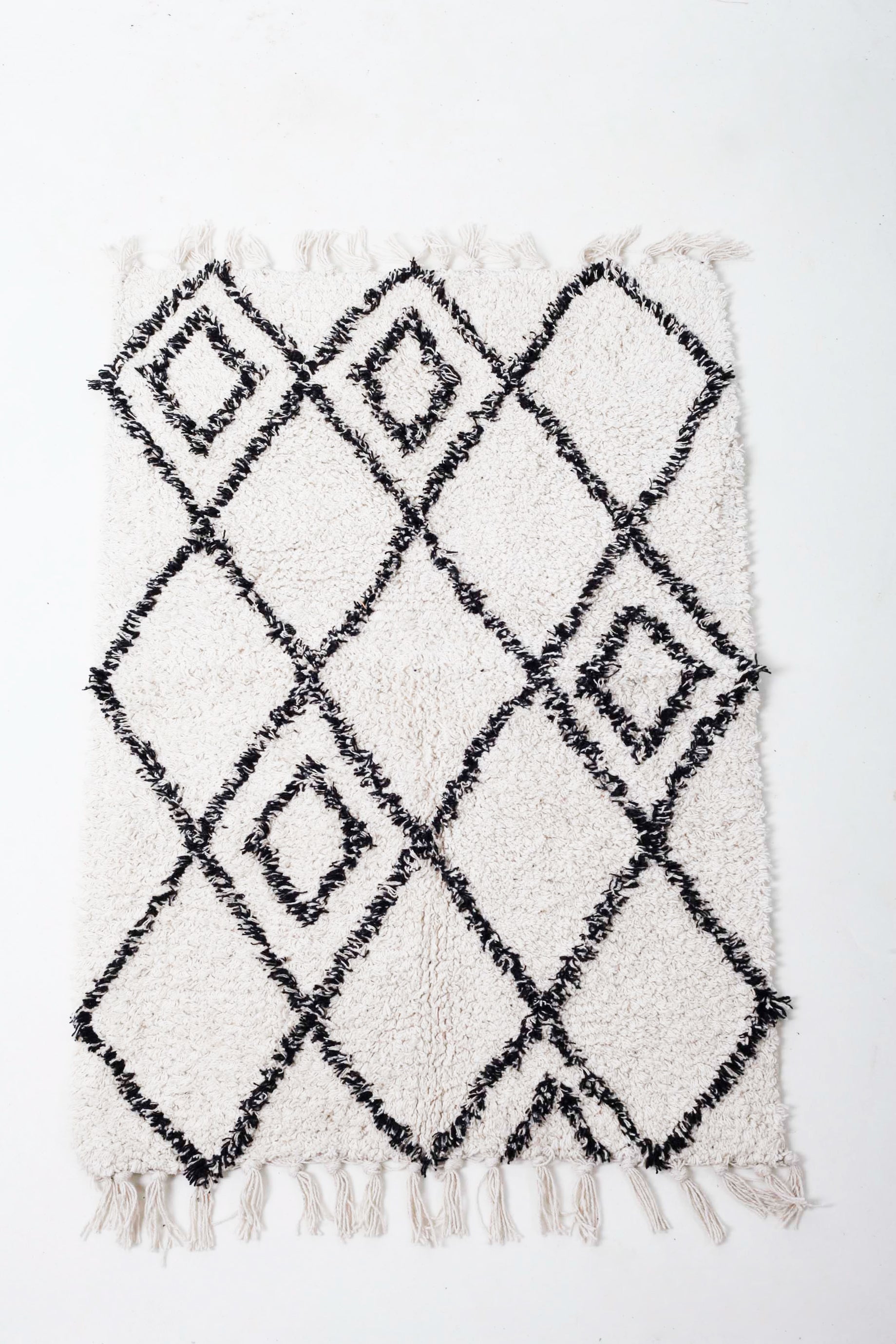 Cross Patterned Bath Mat