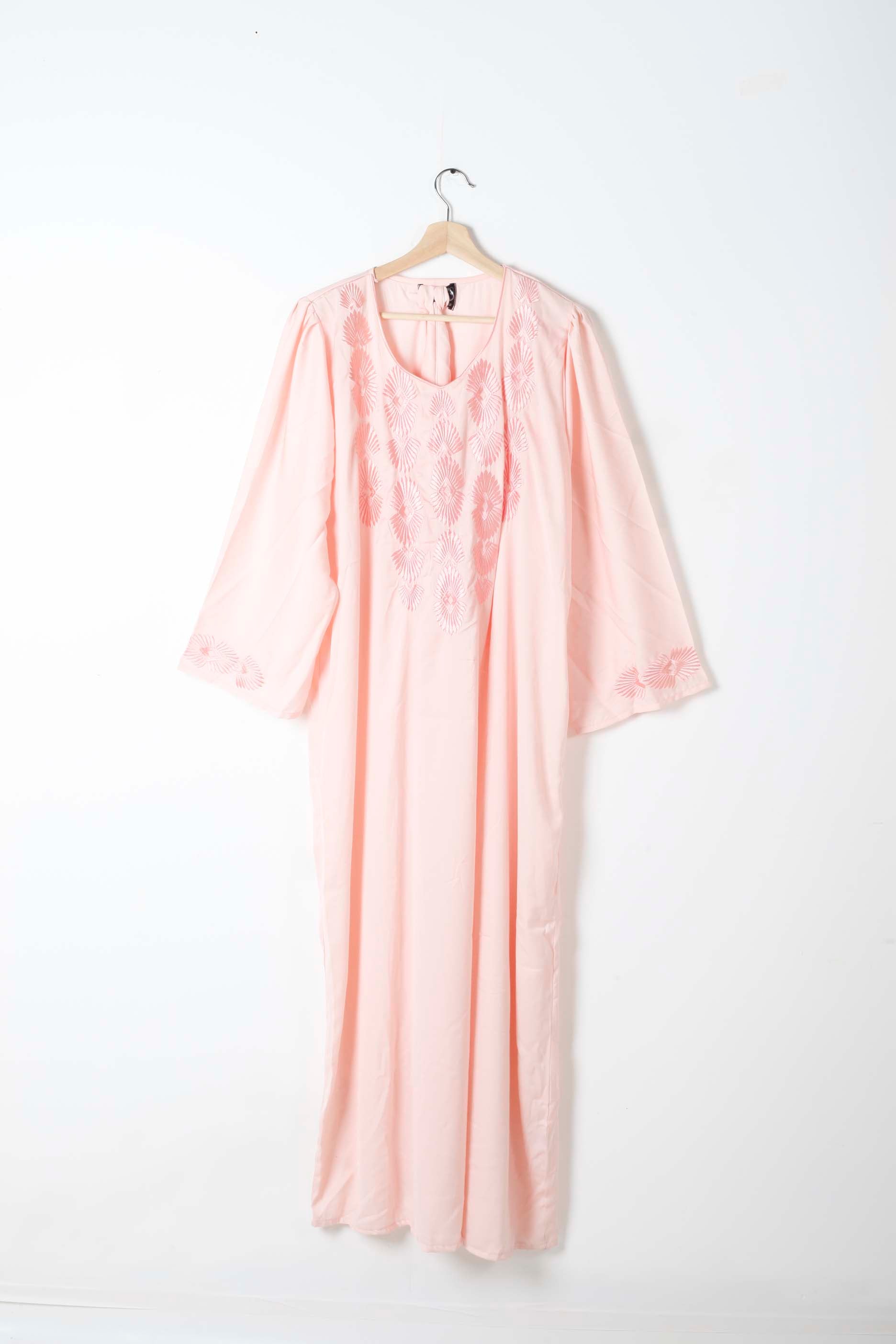 Pink Jalabiya with Embroidery