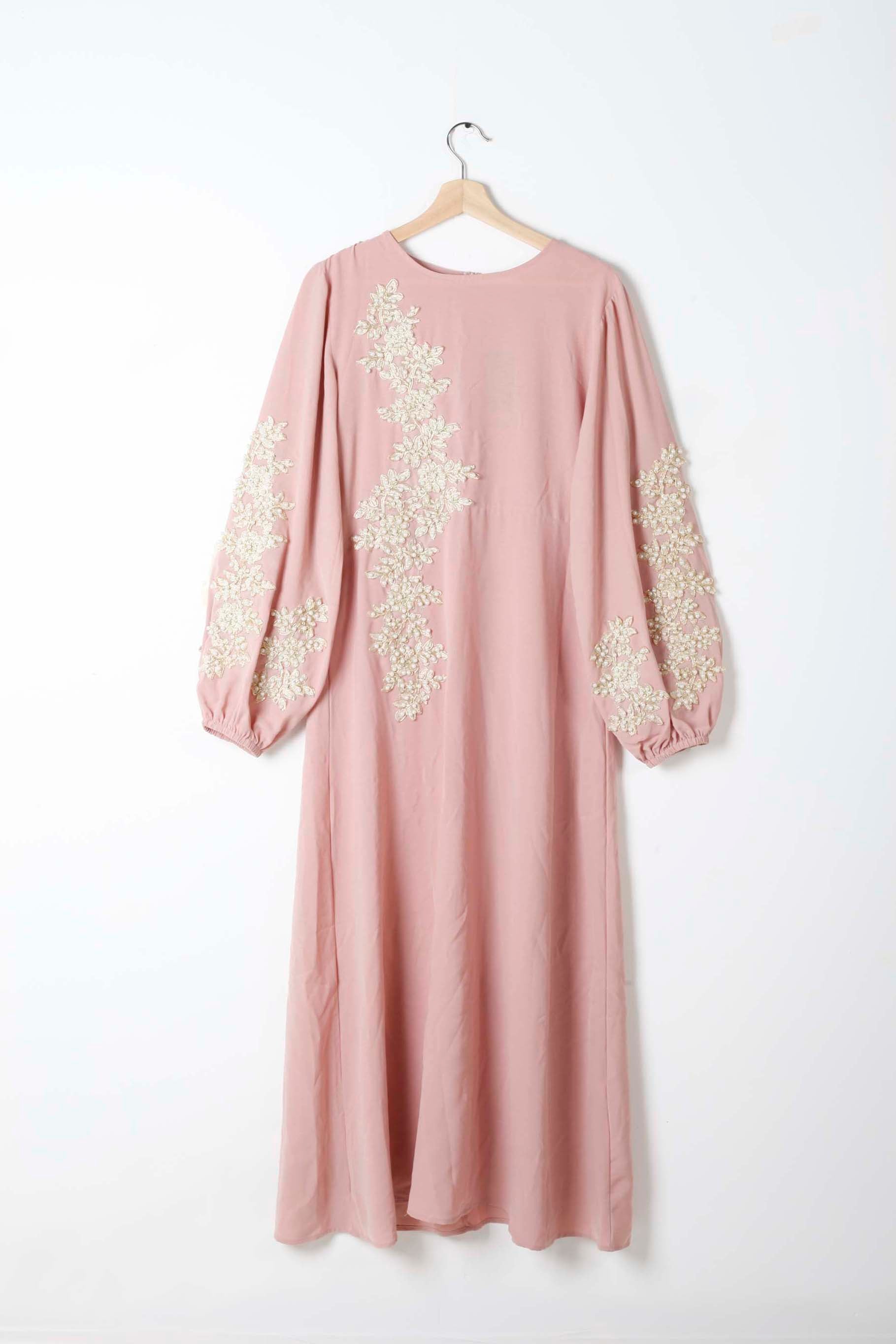 Pink Jalabiya with Floral Beaded Embroidery