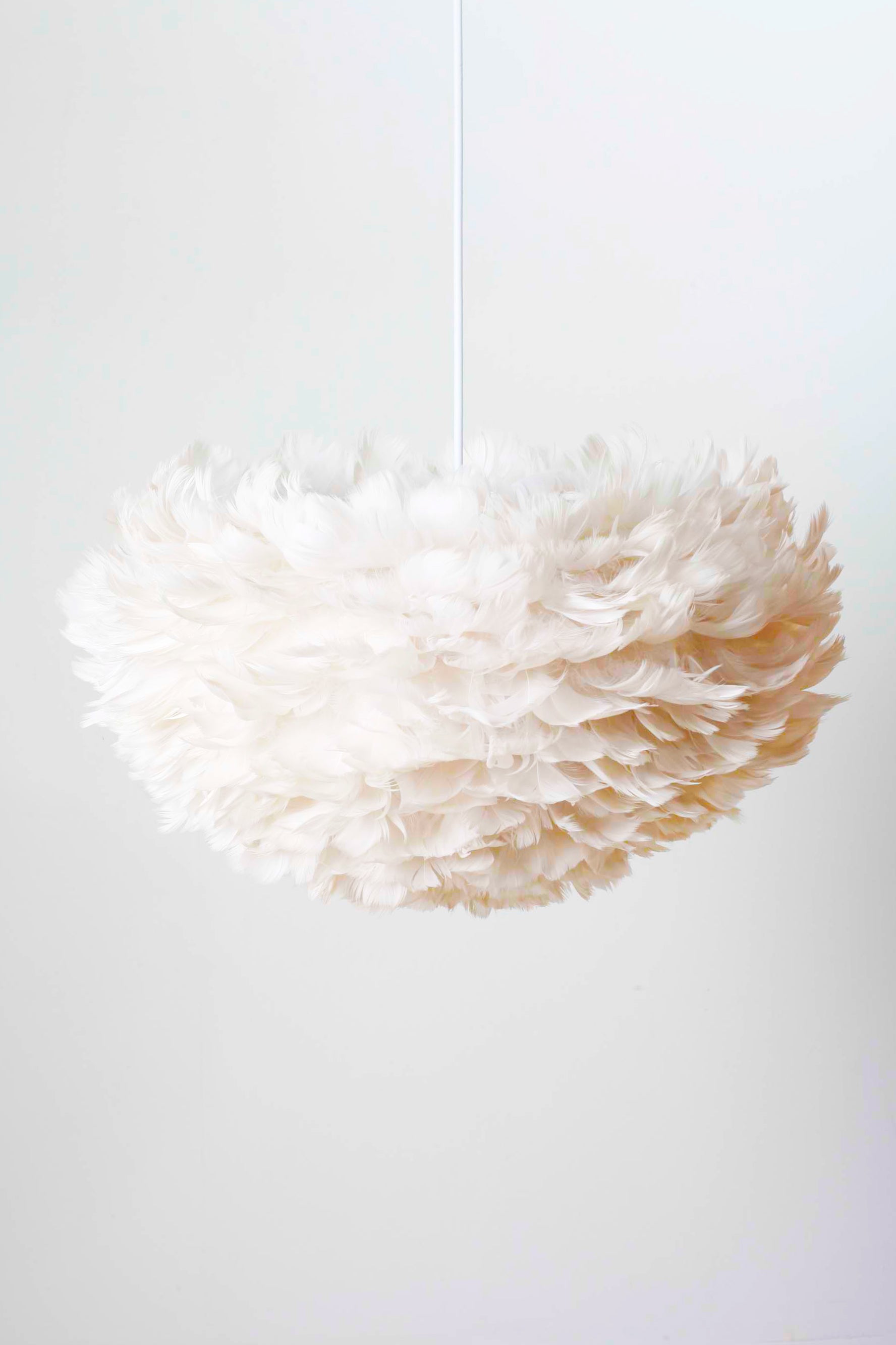 WHITE FEATHER PENDANT LIGHT