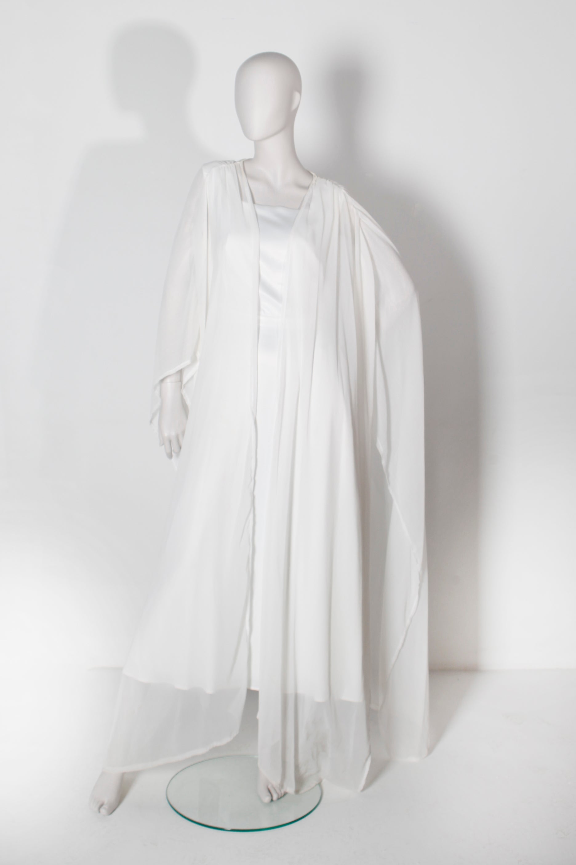 White Abaya (Medium)