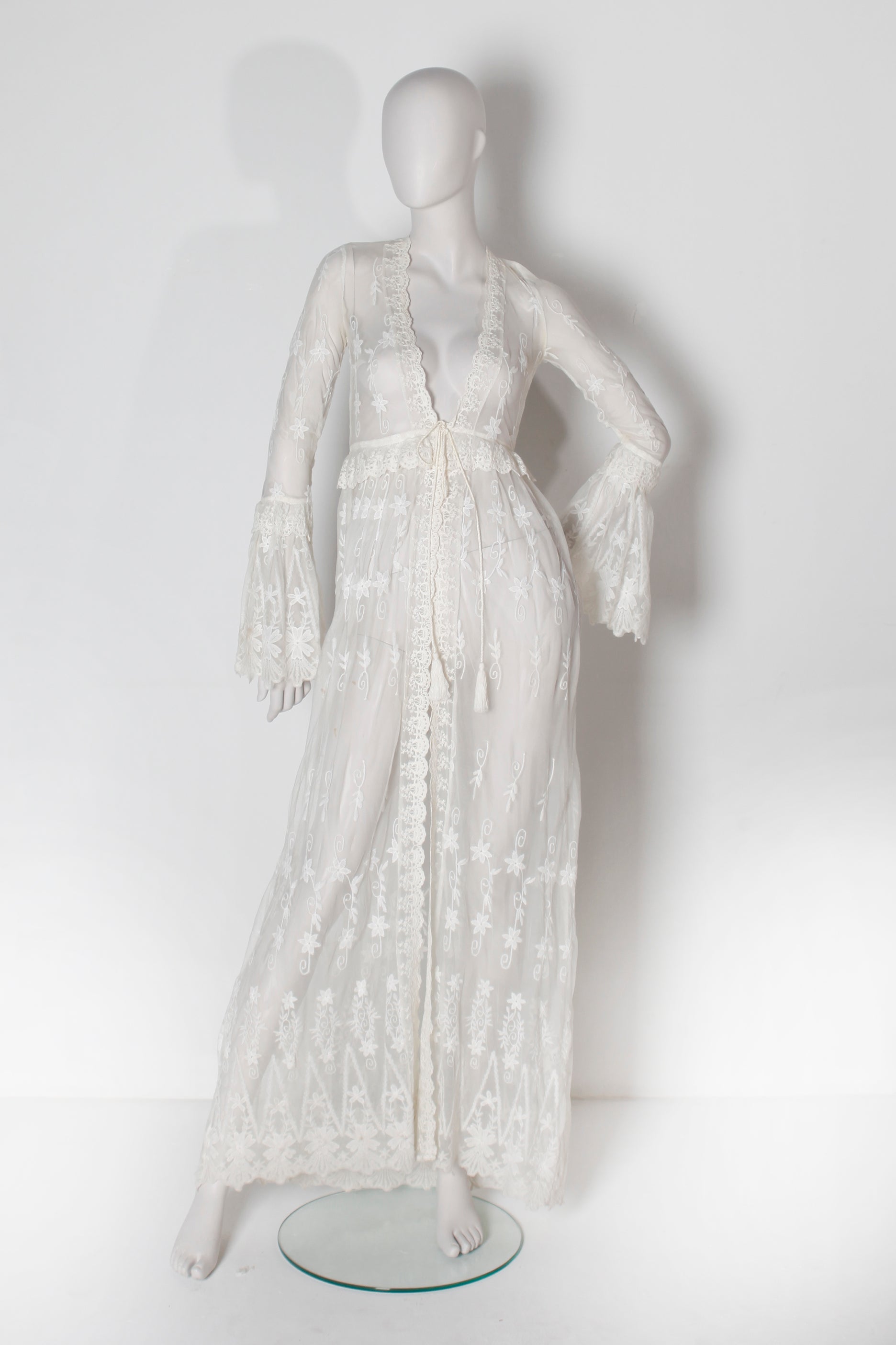 Cream Lace Open-front Kaftan