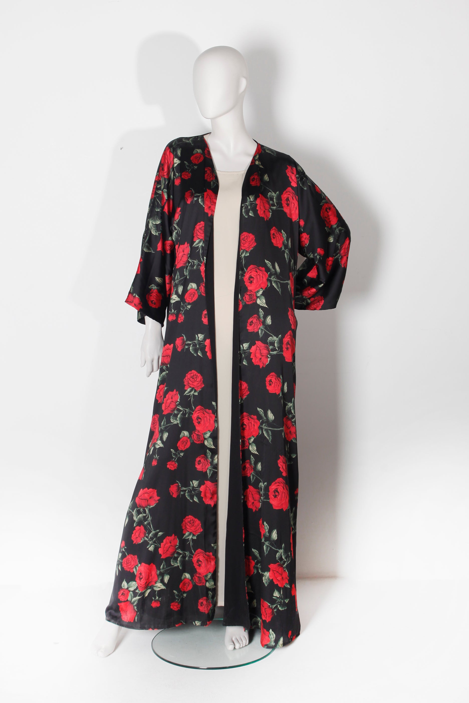 Black and red rose printed abaya