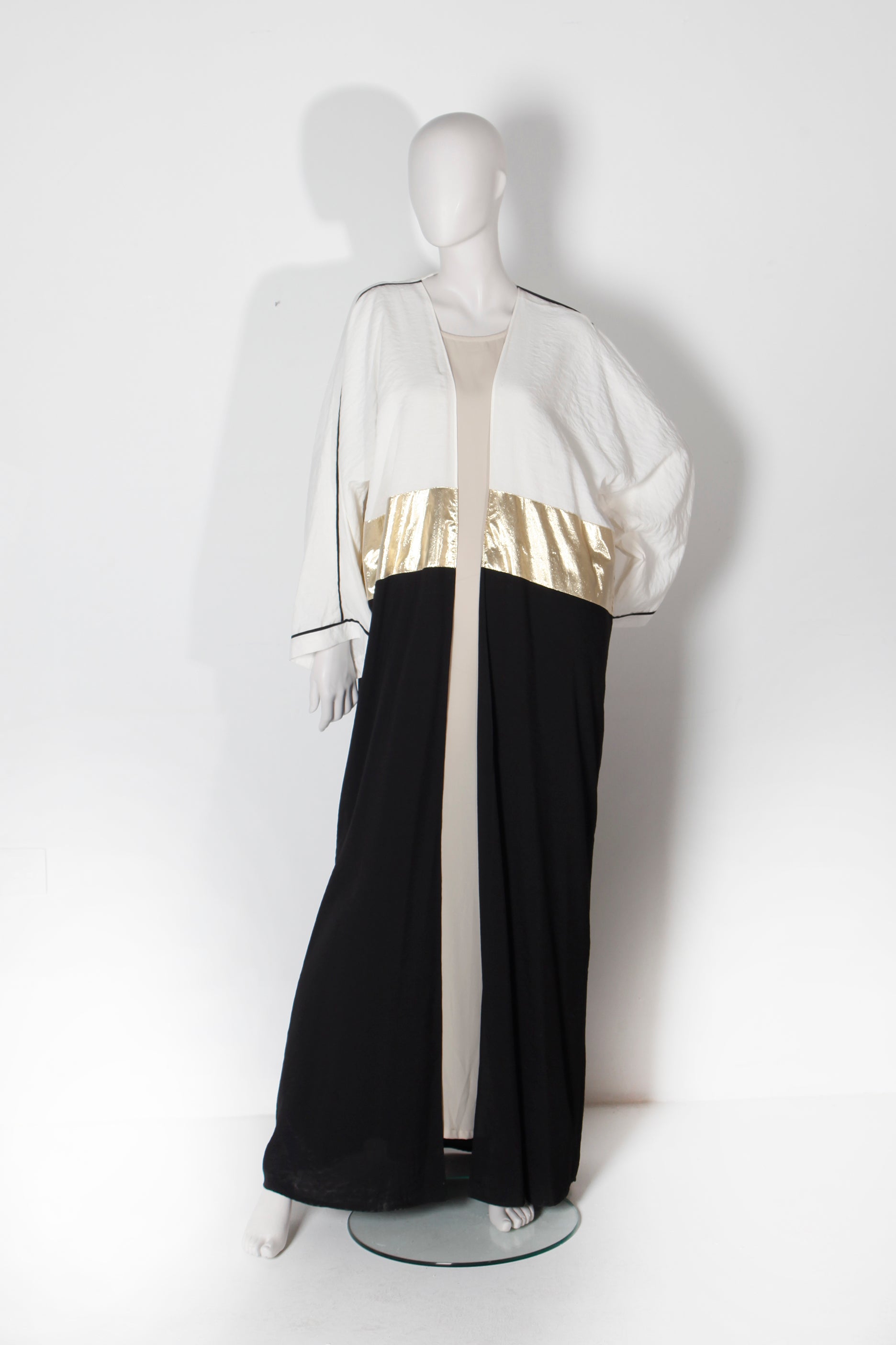 White linen, Black and Gold abaya