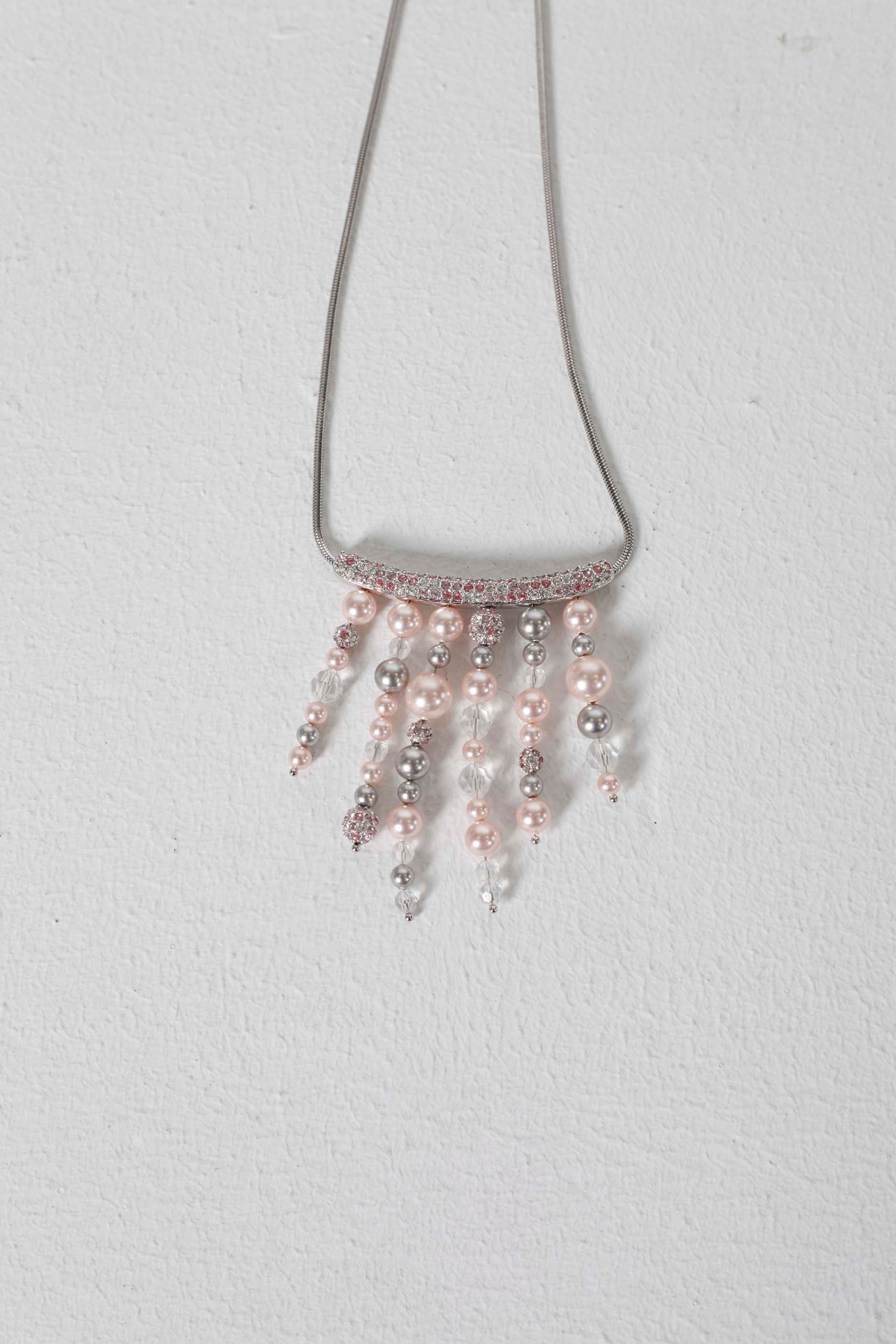 Beaded Necklace with Pearl