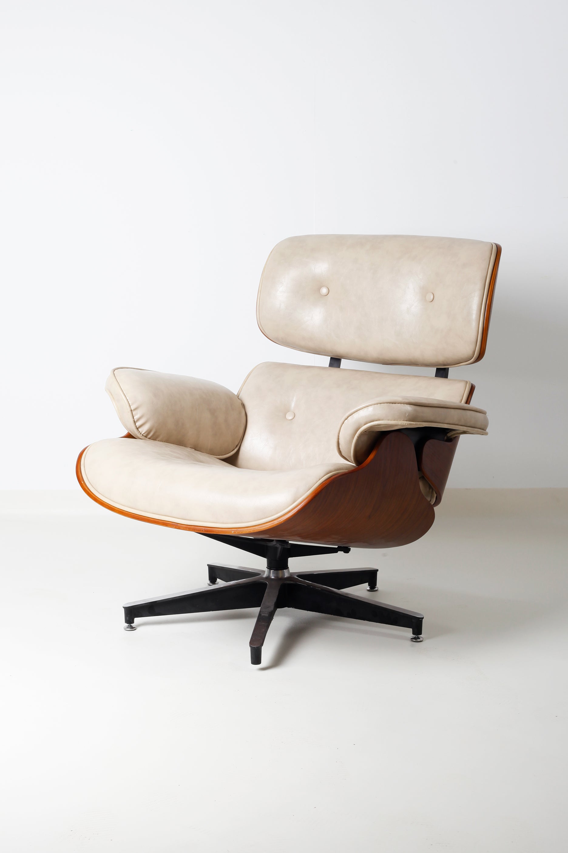 Eames Lounge Chair with Ottoman