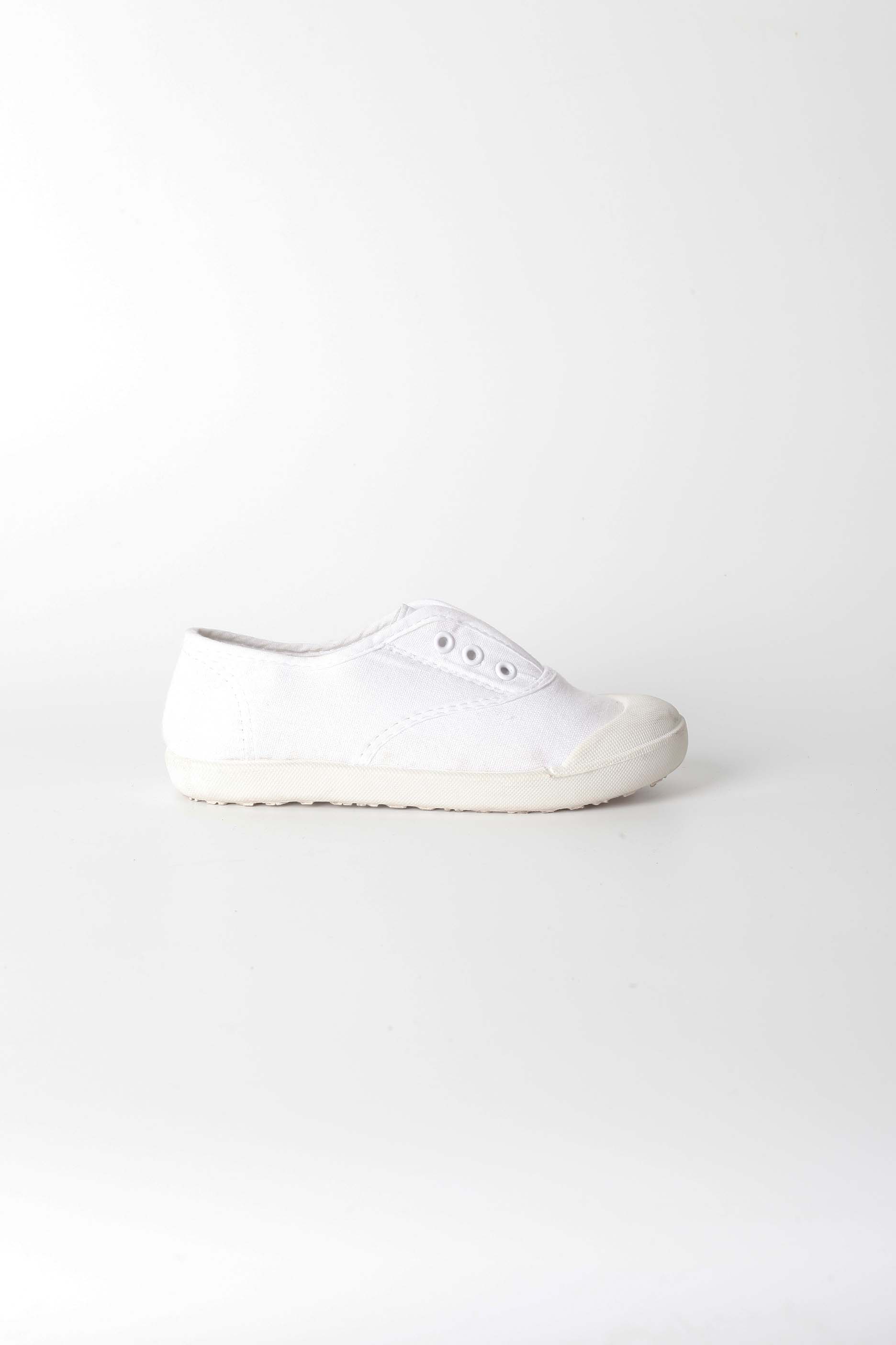 Kids White Sneaker with Rubber Toe