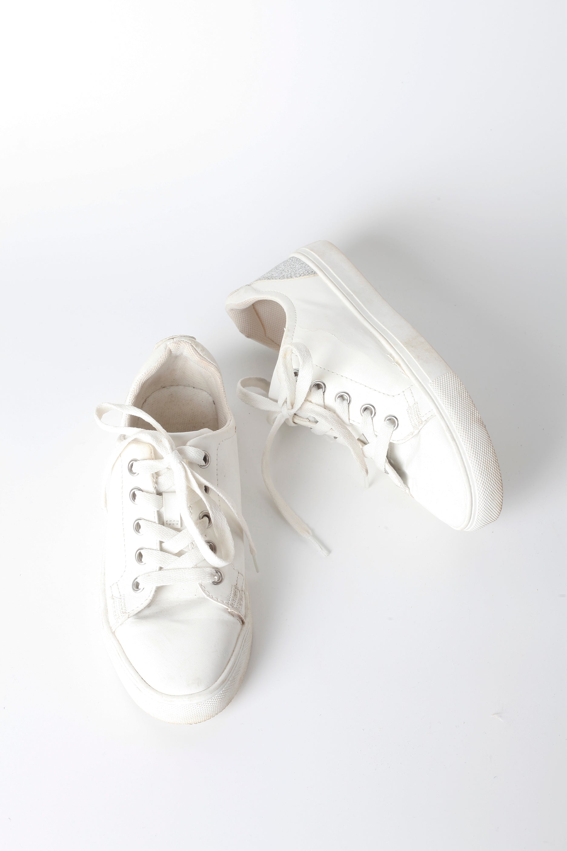 Kids White Sneaker with Glitter Detail