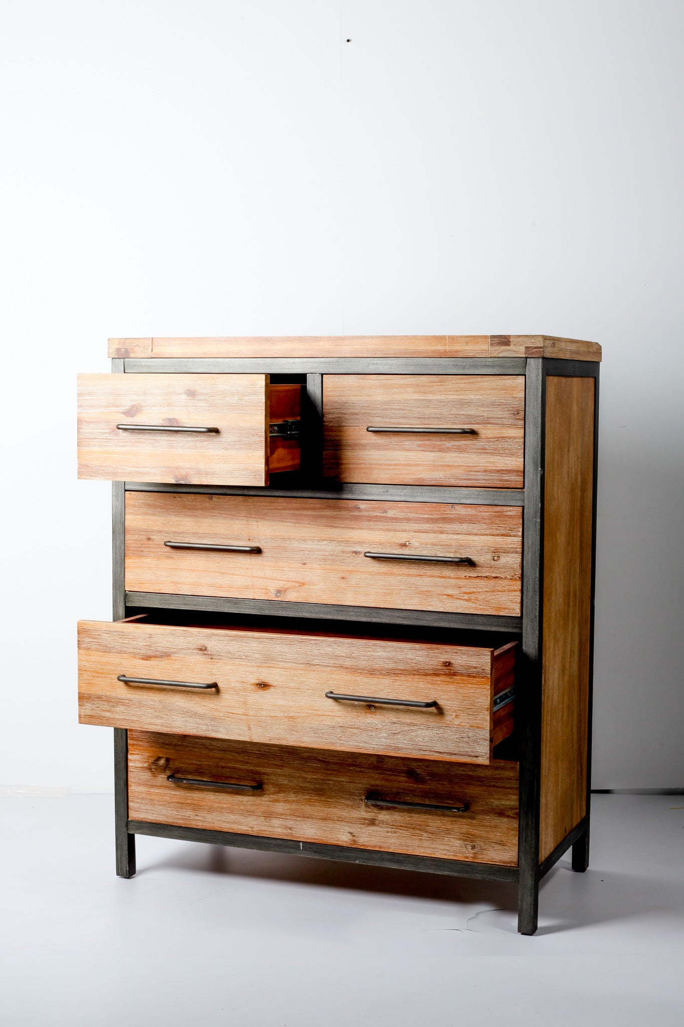 Wooden Chest 5 Drawers